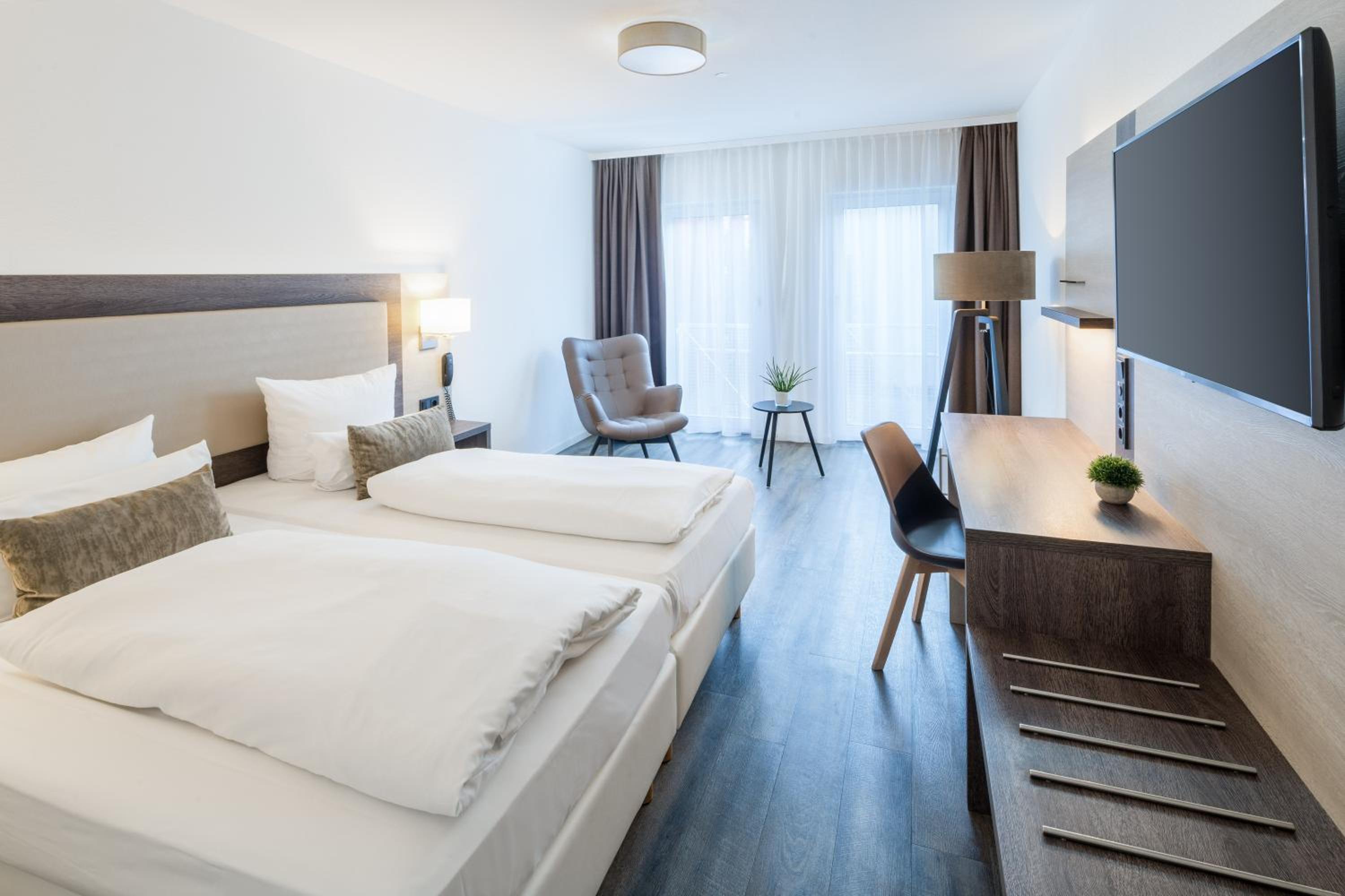 Double Room - Photo 8