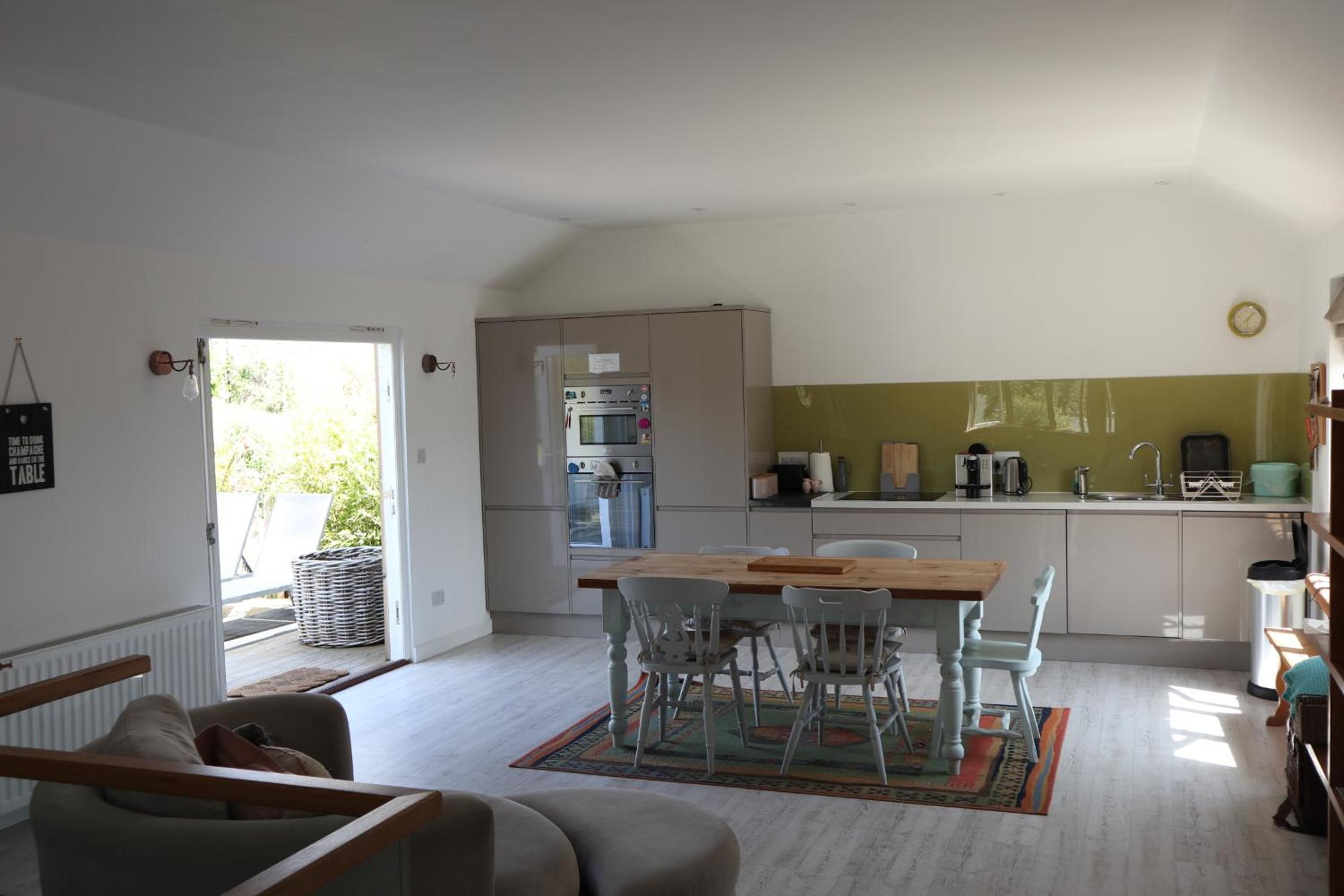 Two-Bedroom House photo 3