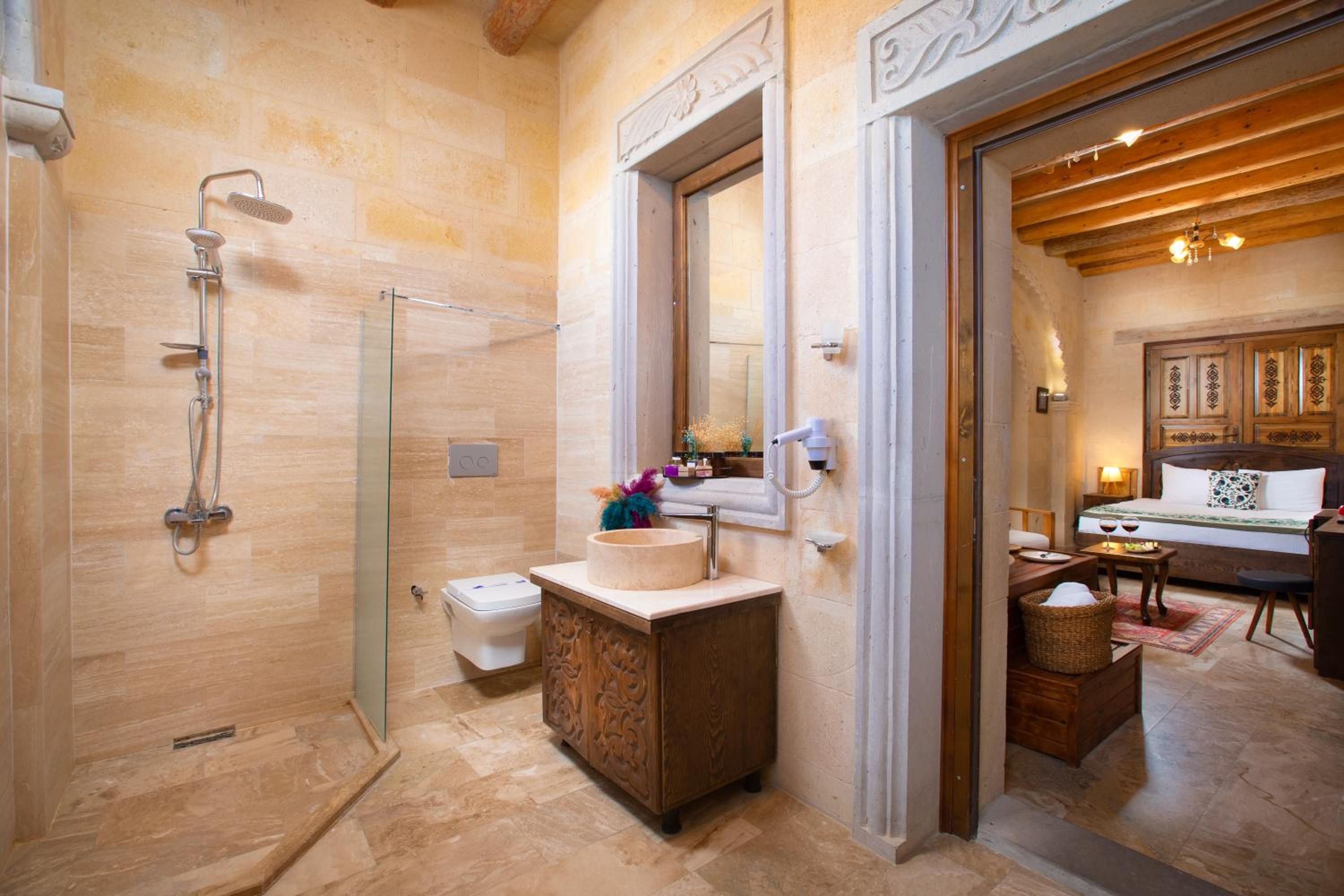 Luxury Suite with Terrace Jacuzzi photo 2