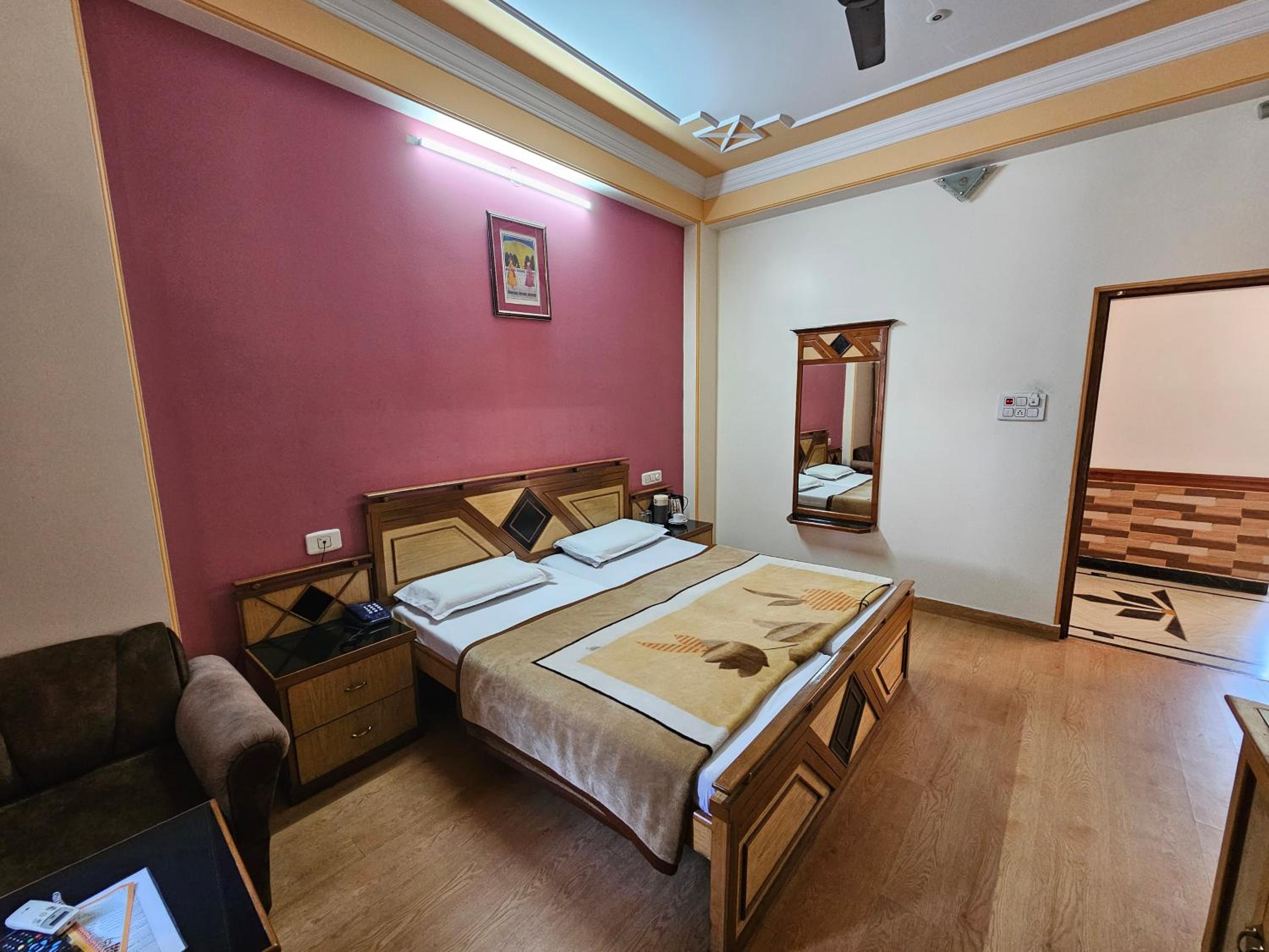 Deluxe Room - Photo 3