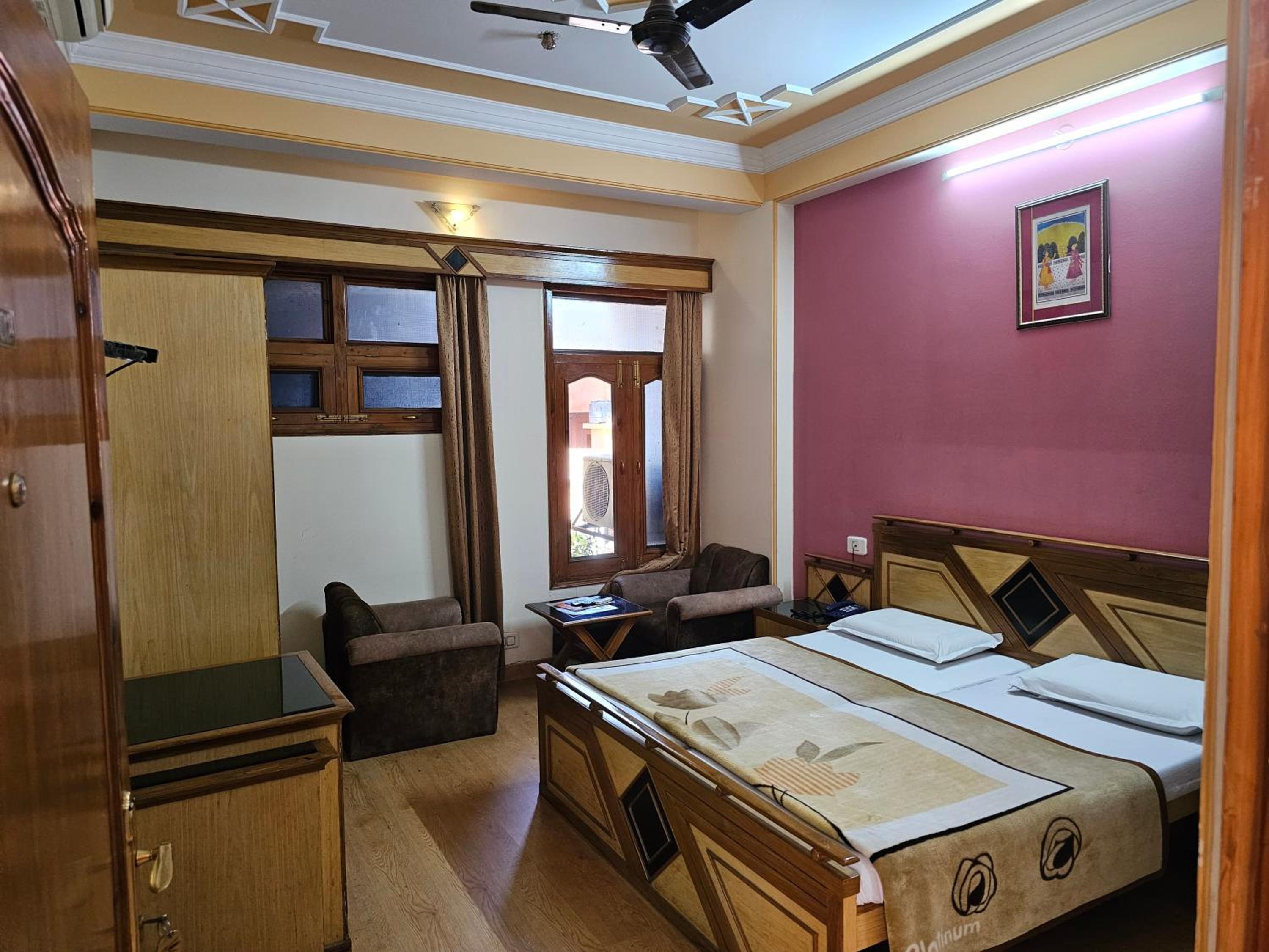 Deluxe Room - Photo 1