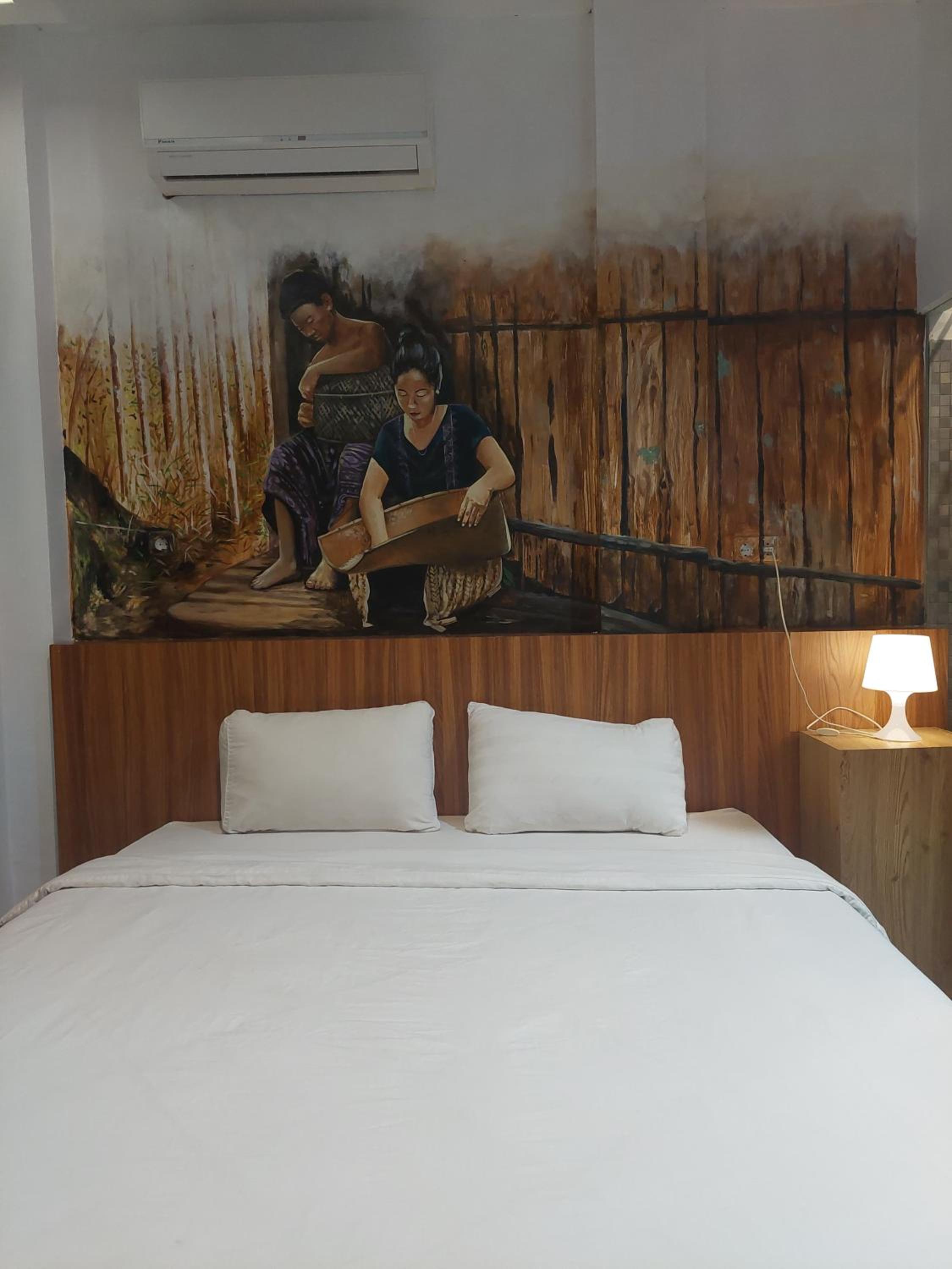 Deluxe King Room photo 3