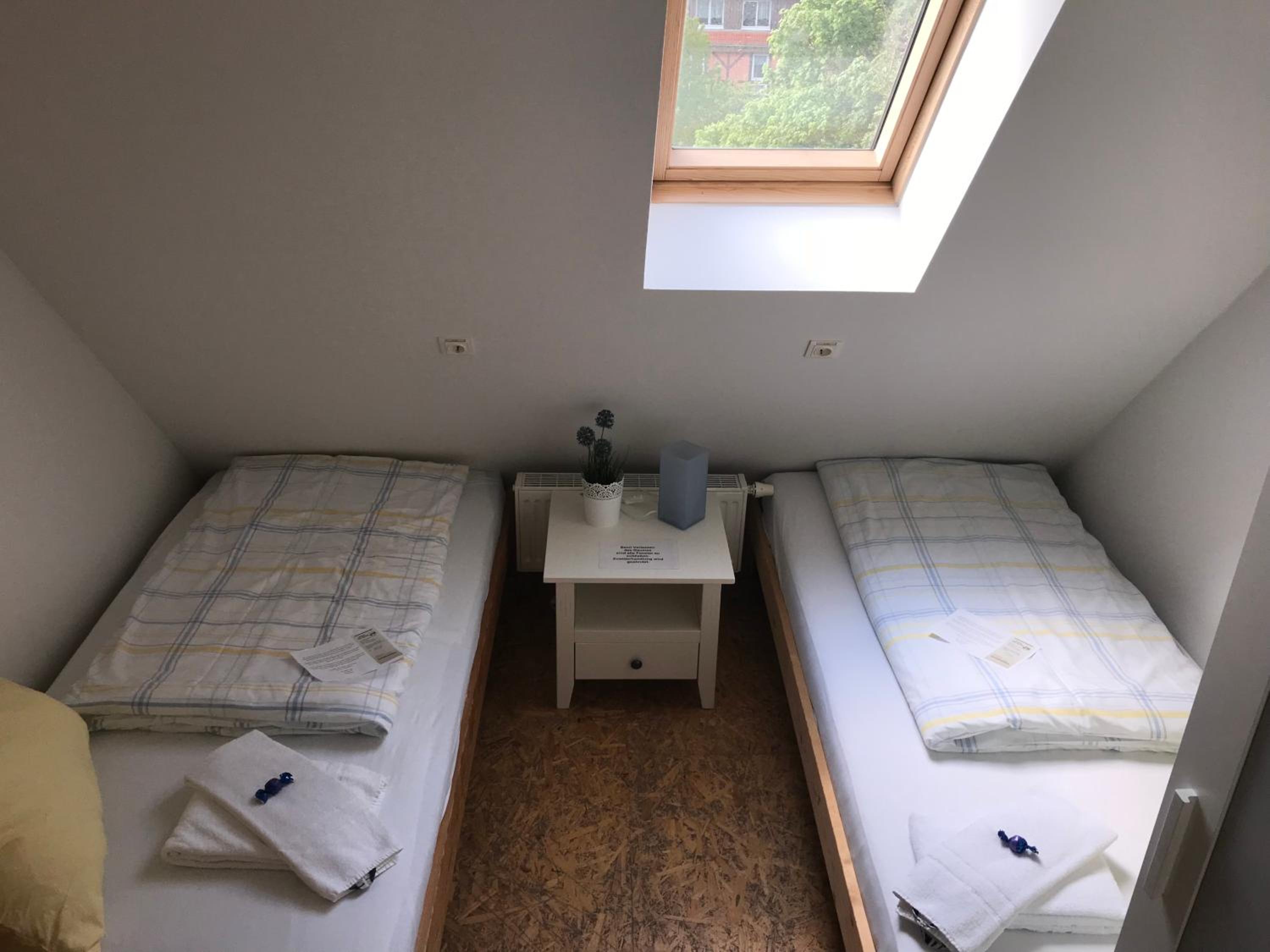 Twin Room with Shared Bathroom photo 1