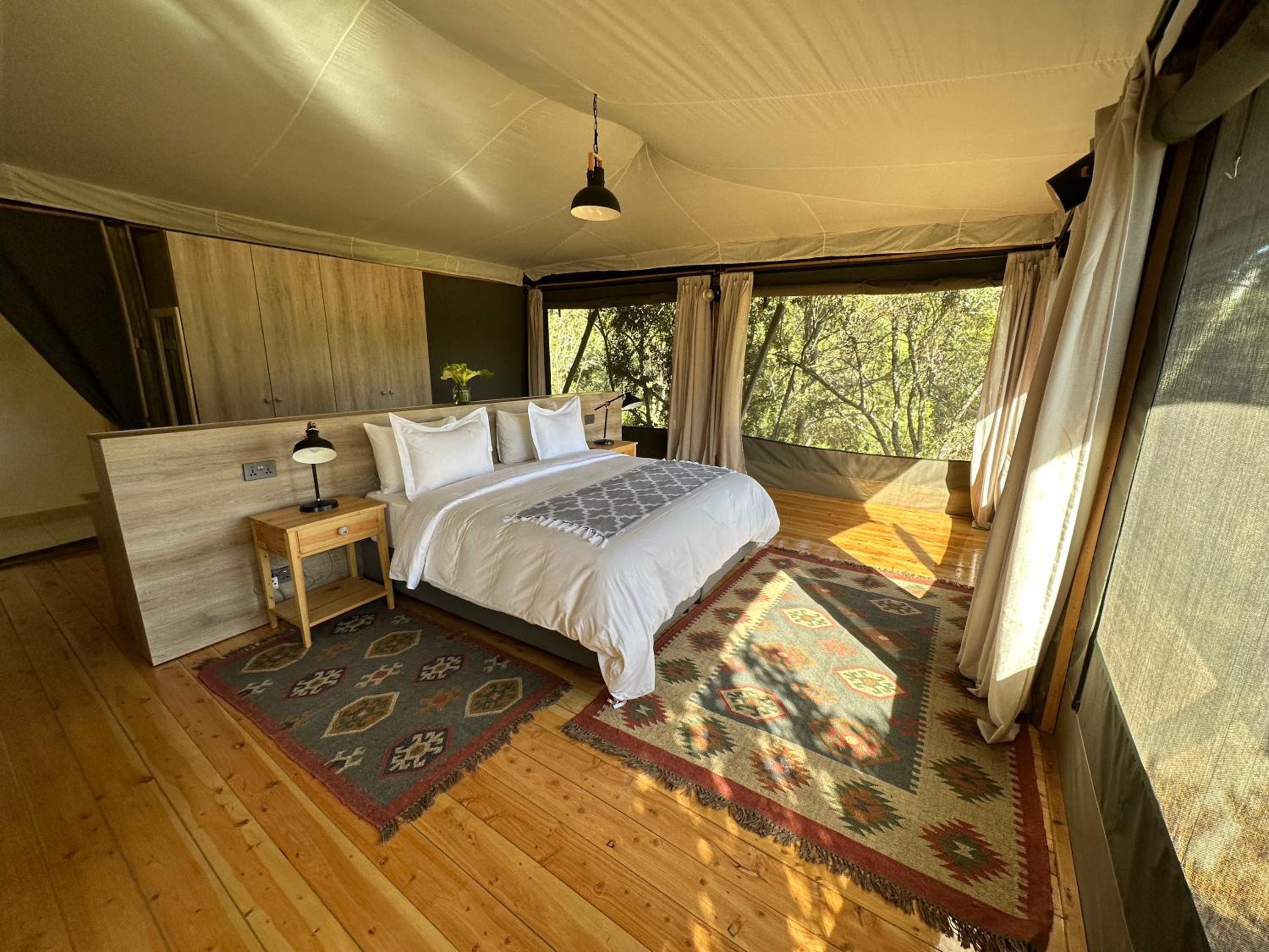 Tent 3 - Photo 1