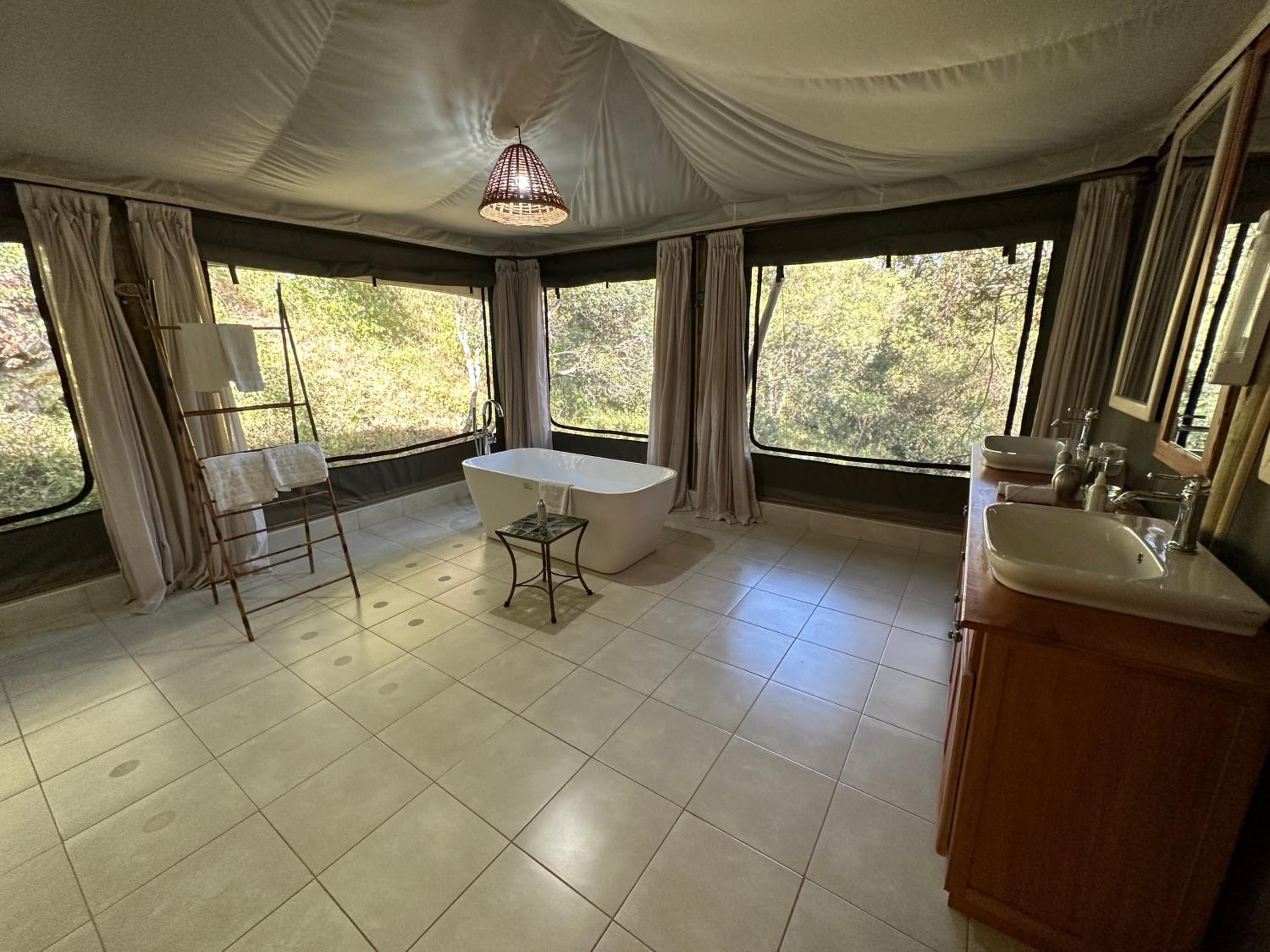Tent 3 - Photo 8