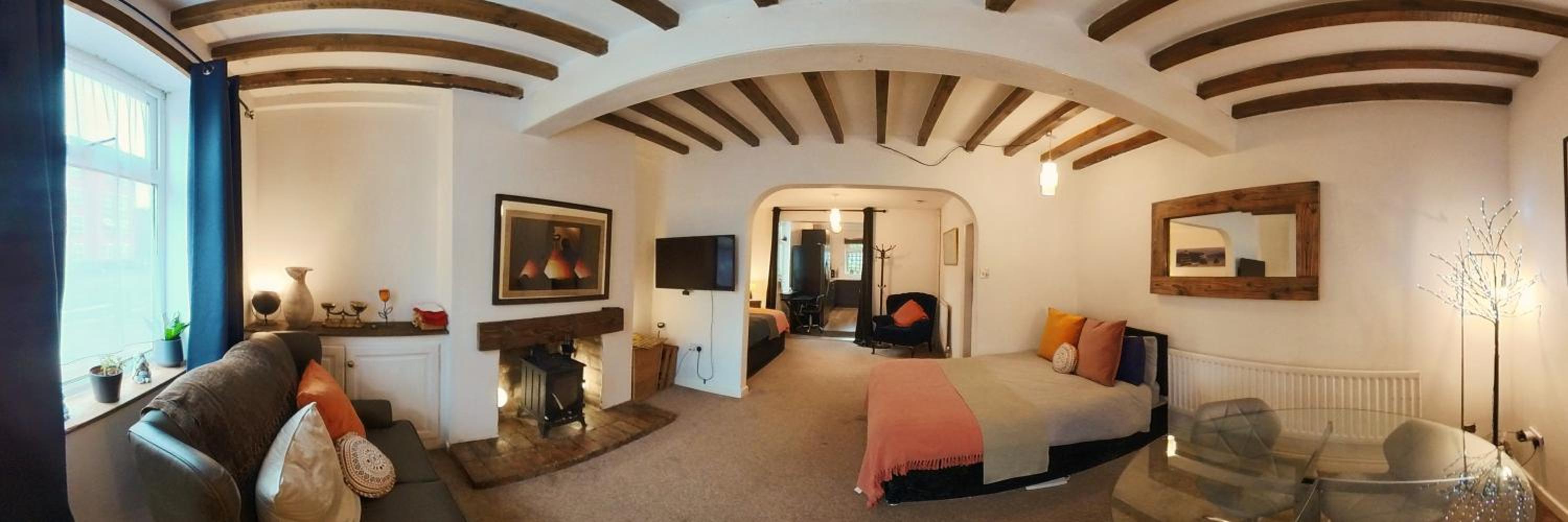 One-Bedroom Apartment photo 3