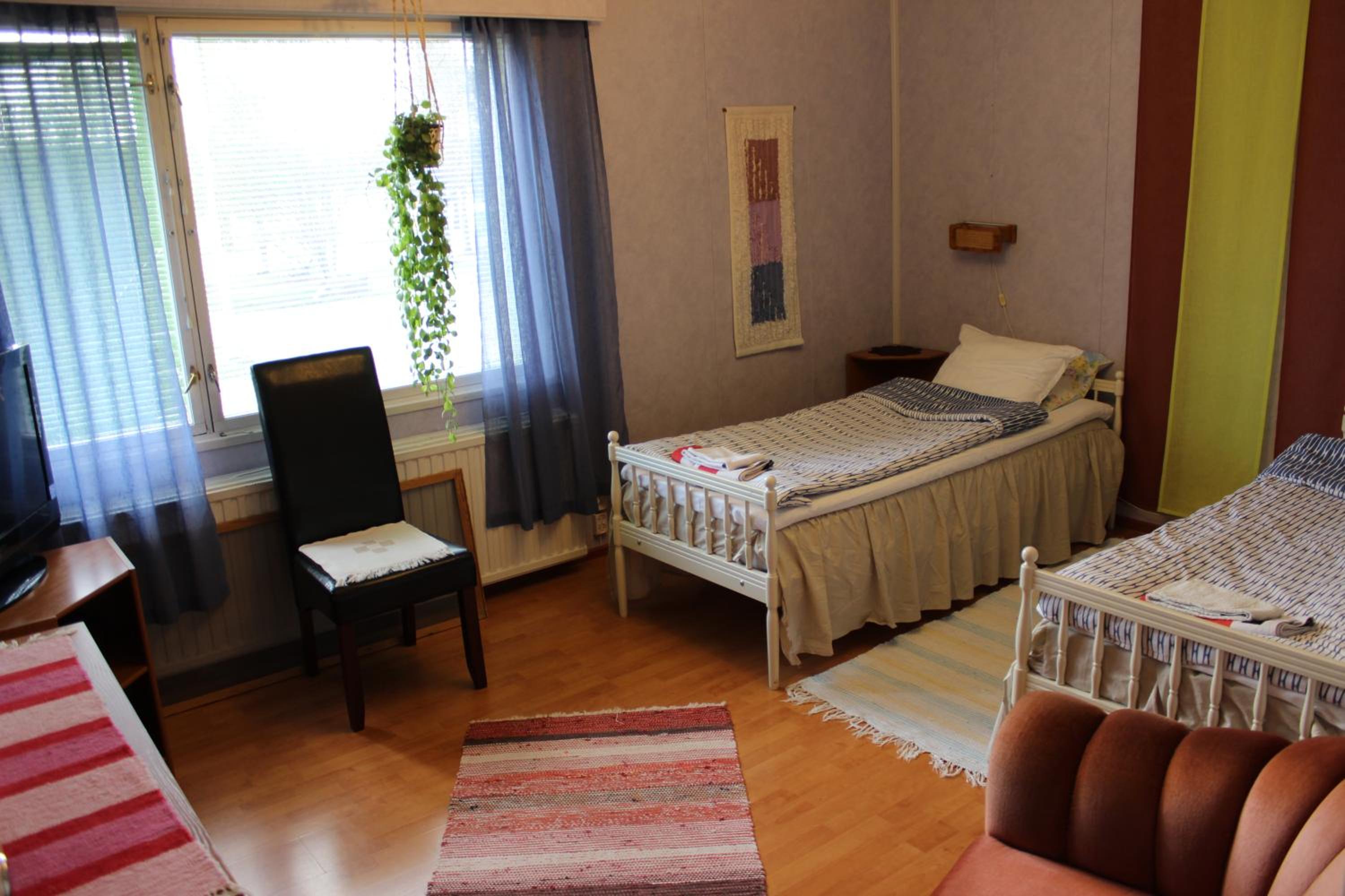 Deluxe Double Room with Shower - Photo 6