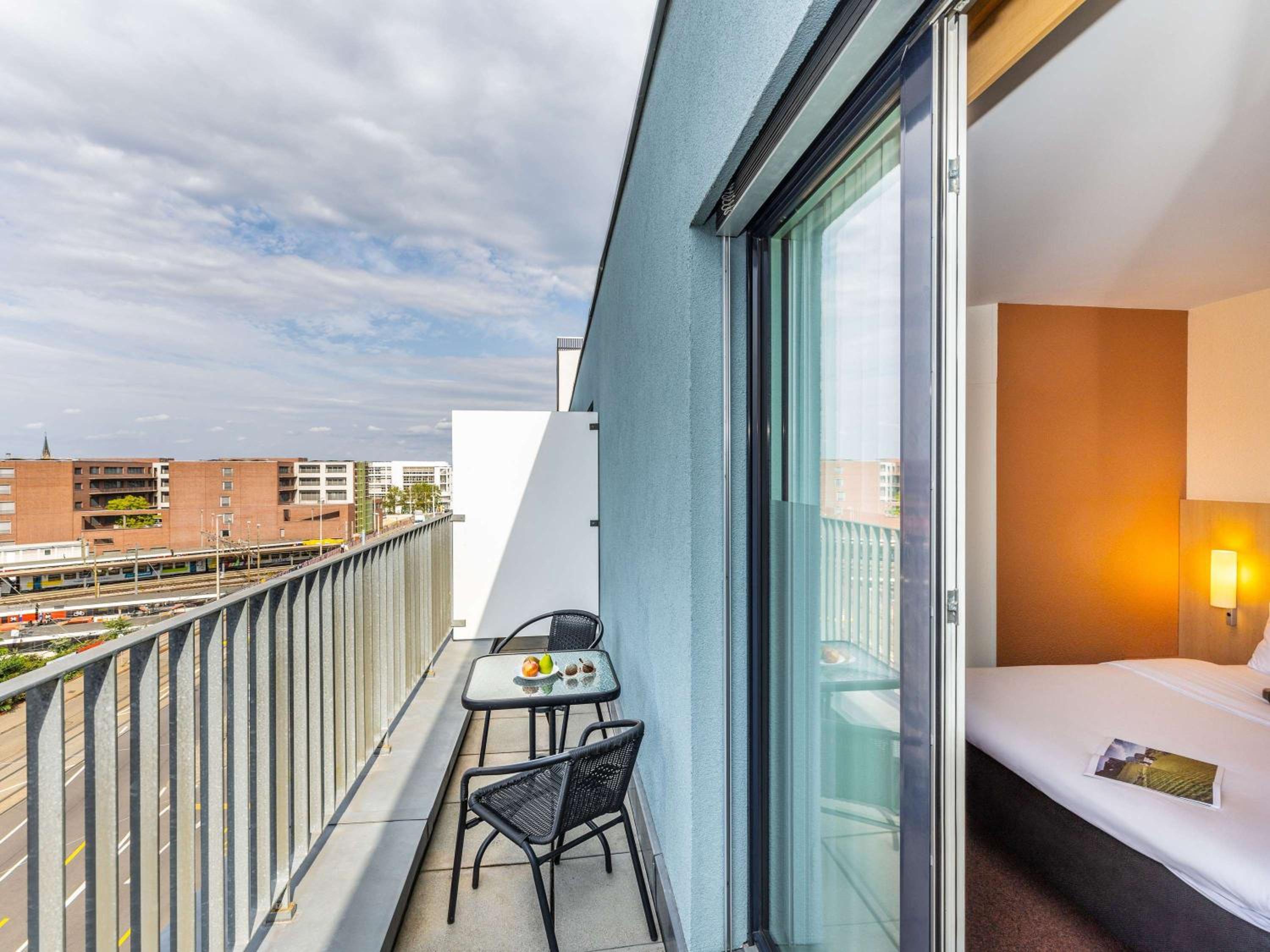 Panorama Double Room with Balcony - Photo 3