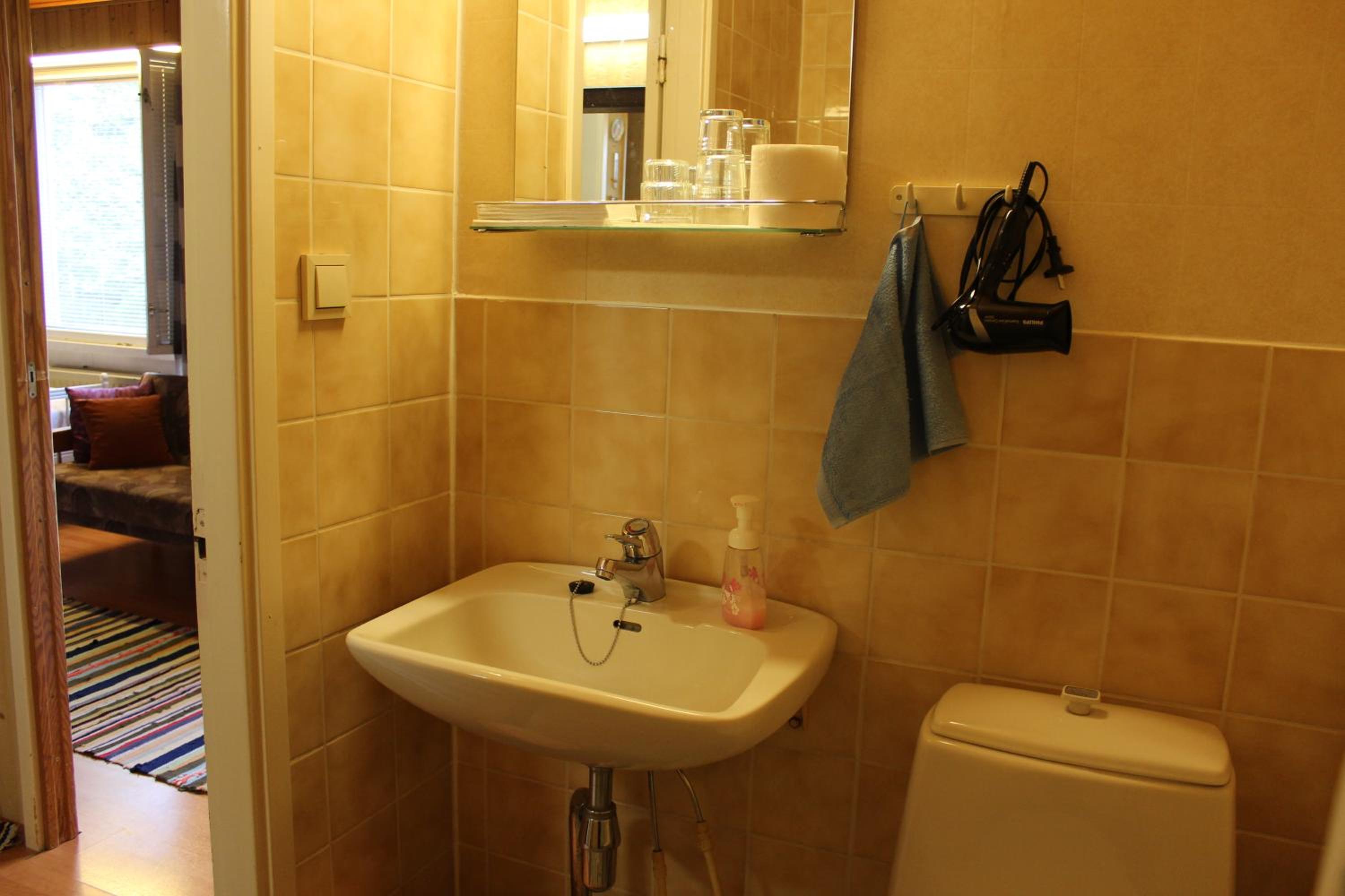 Comfort Triple Room with Shower - Photo 3