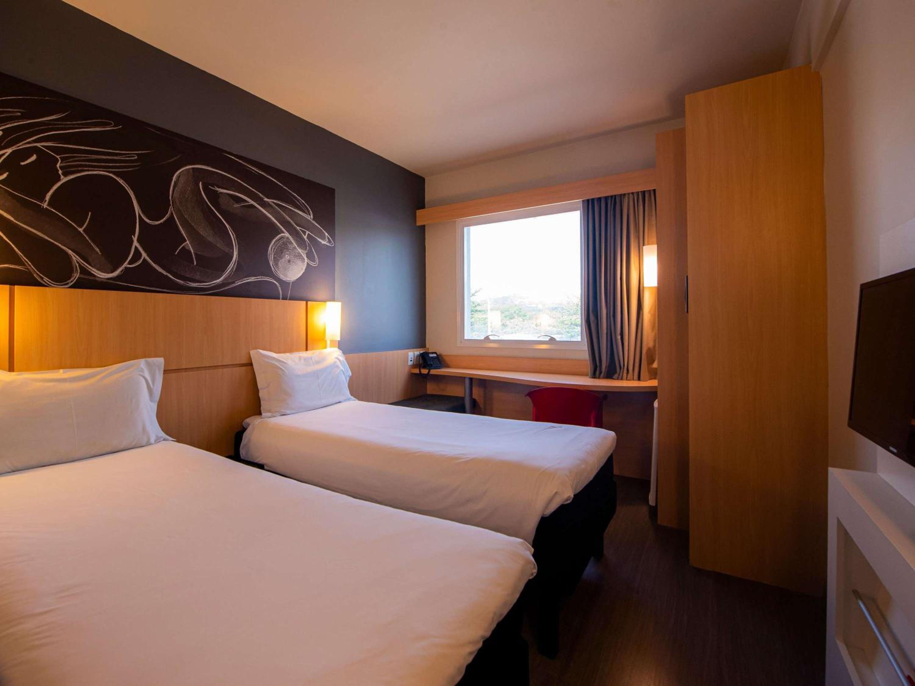 Standard Apartment with Twin Beds photo 1