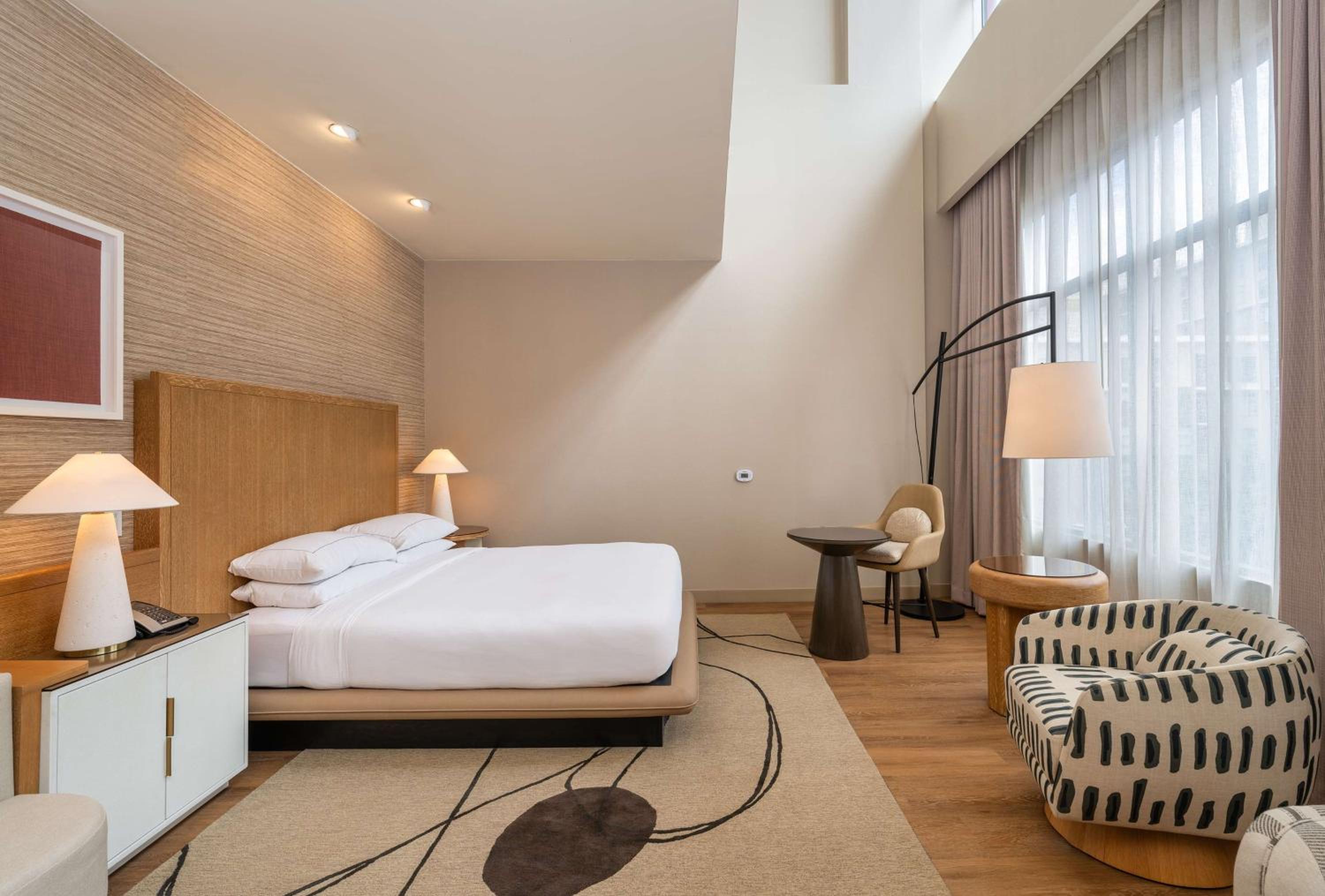 GASLAMP QUARTER LOFT SUITE - 1 KING thumbnail 6