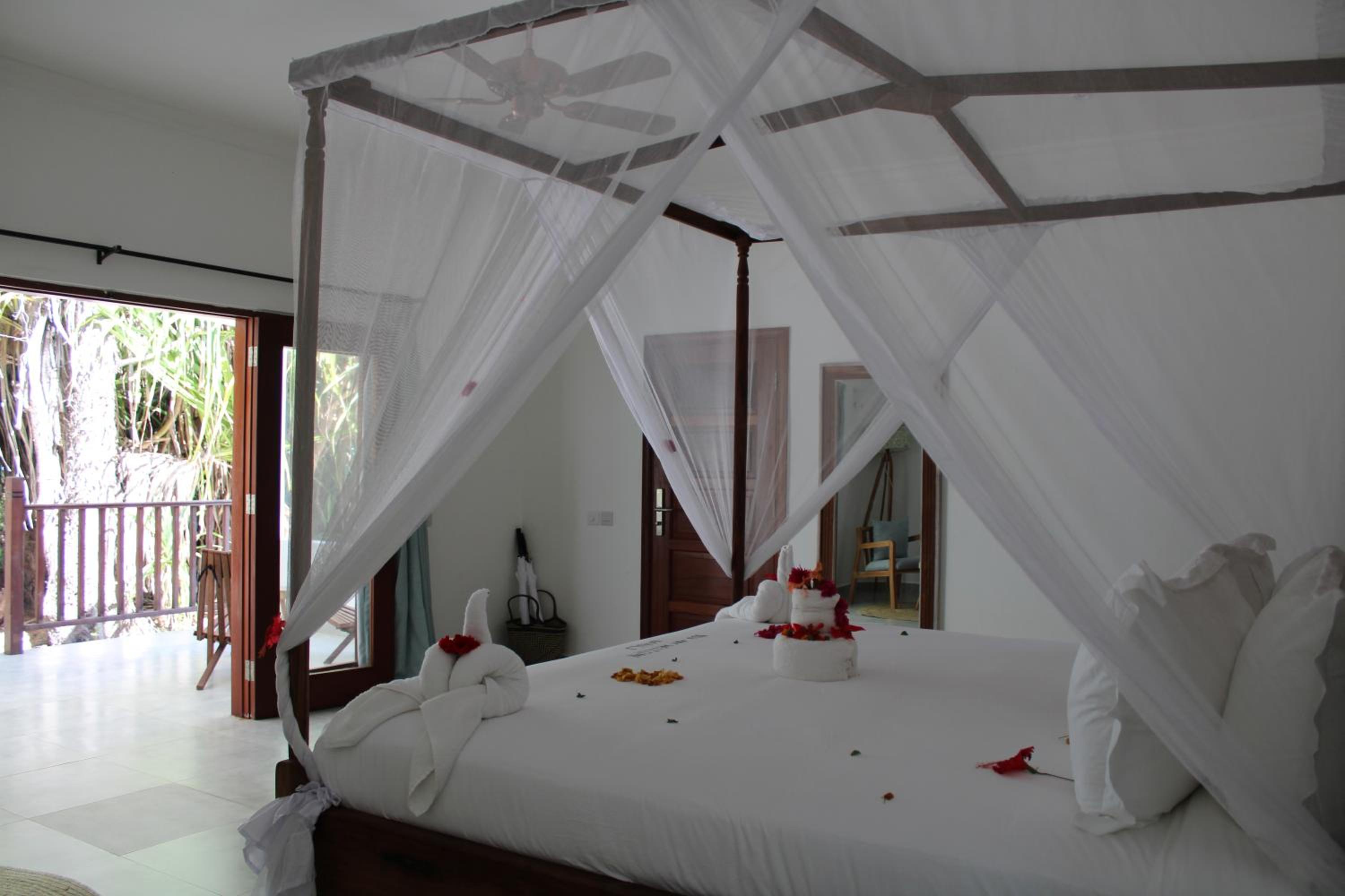 Deluxe Double Room with Sea View - Photo 2