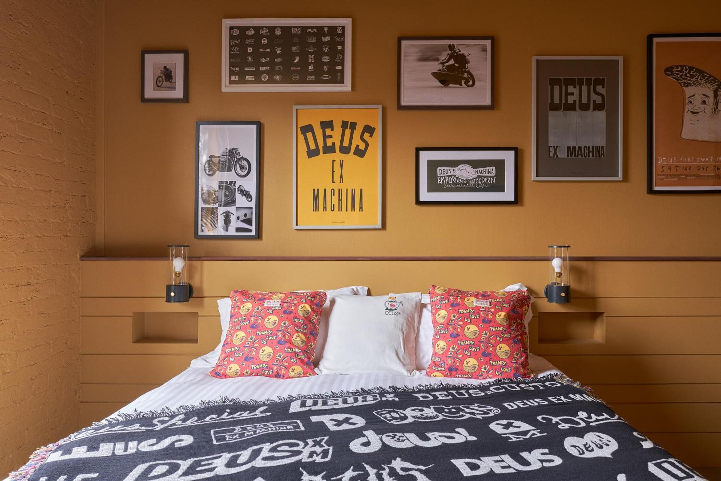 Deluxe Queen Room