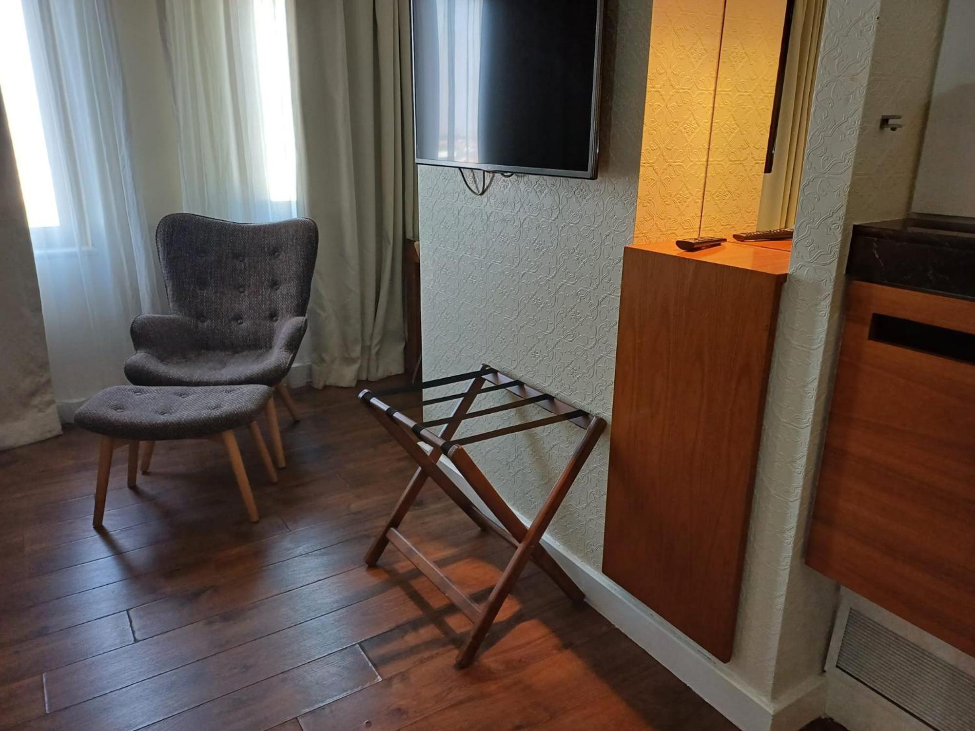 Deluxe Triple Room photo 2