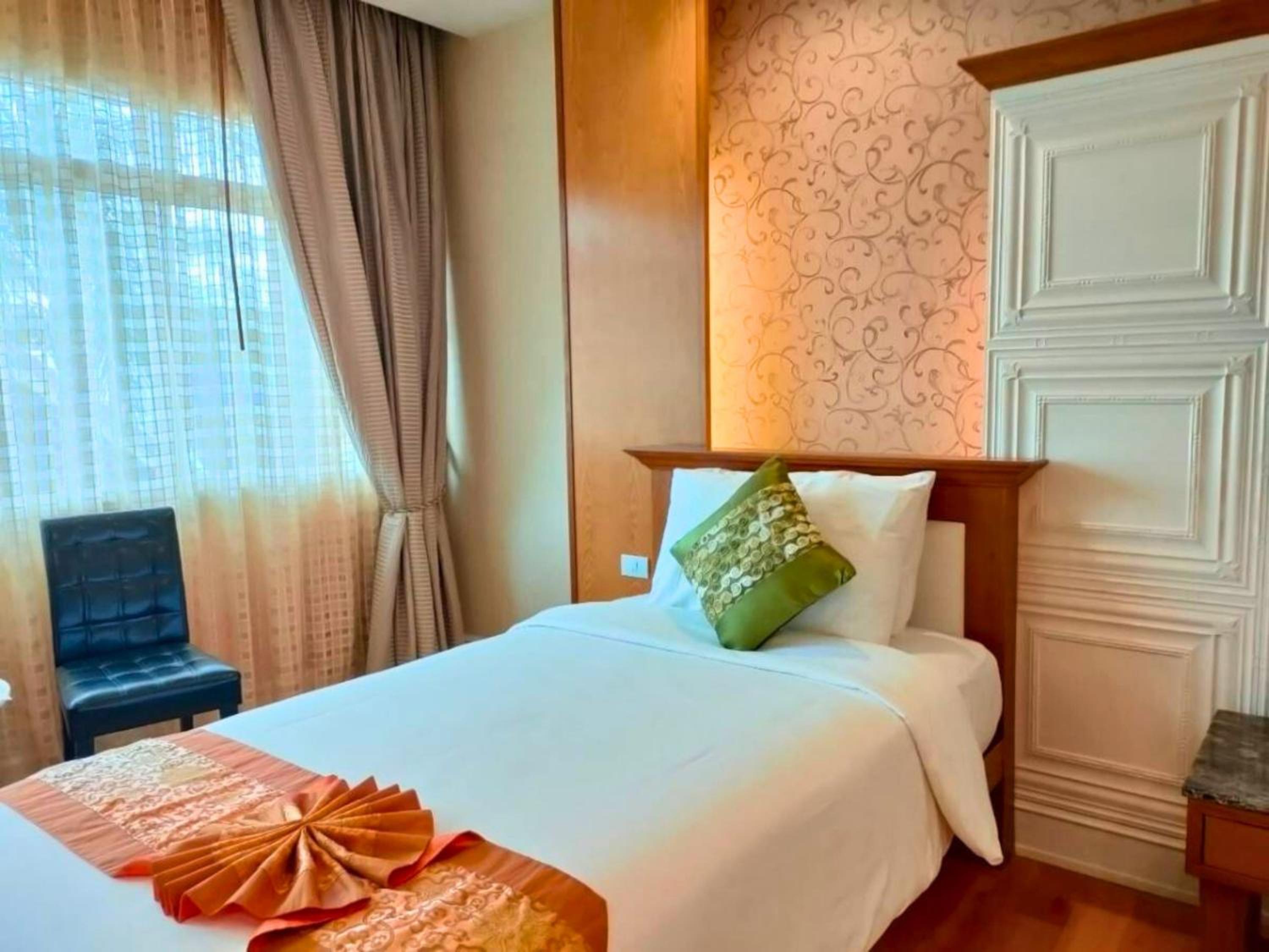 Deluxe Double or Twin Room with Garden View - Photo 12