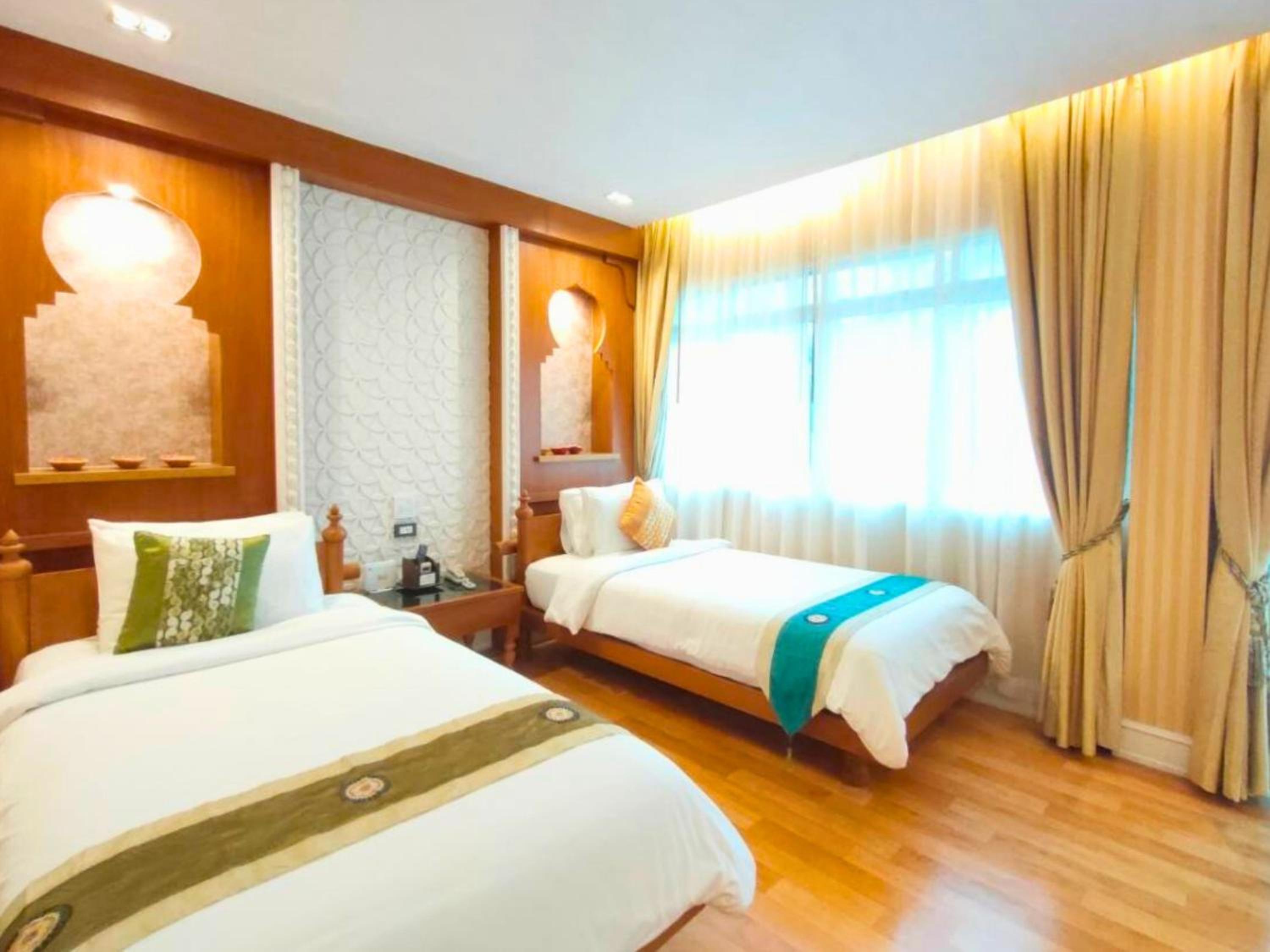 Deluxe Double or Twin Room with Garden View - Photo 16