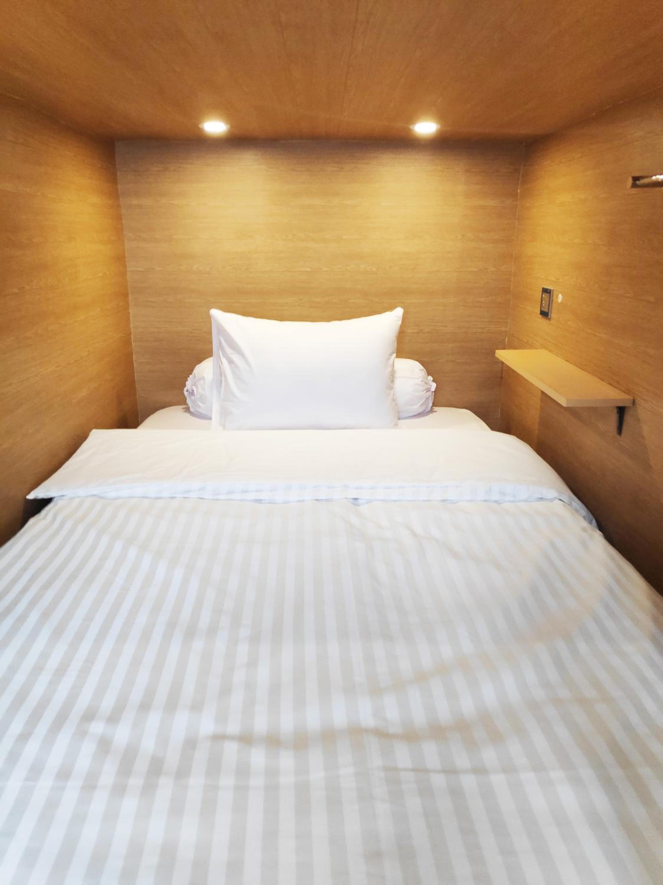Bed In 8-Bed Mixed Dormitory Room