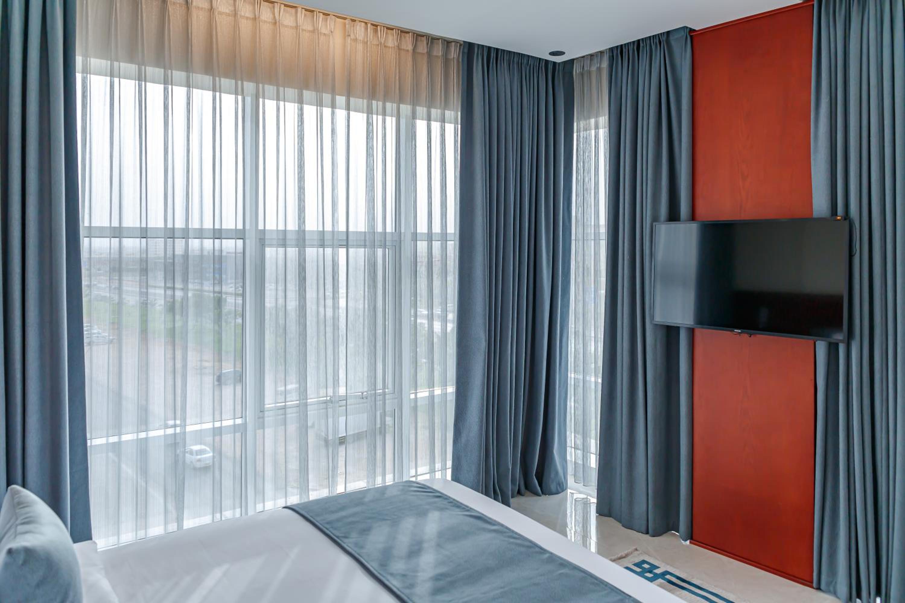 Deluxe Room - Photo 5