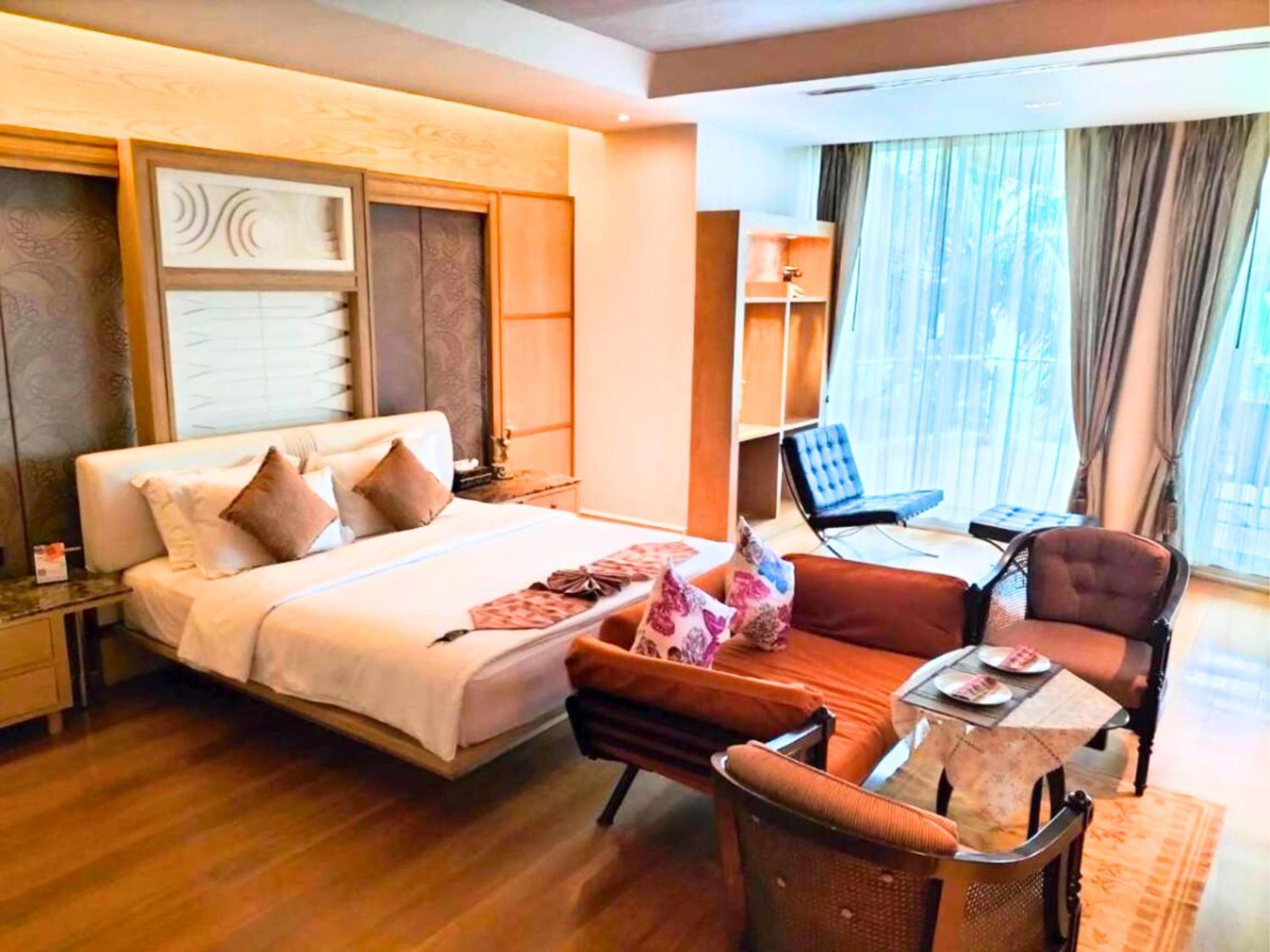 Executive Suite