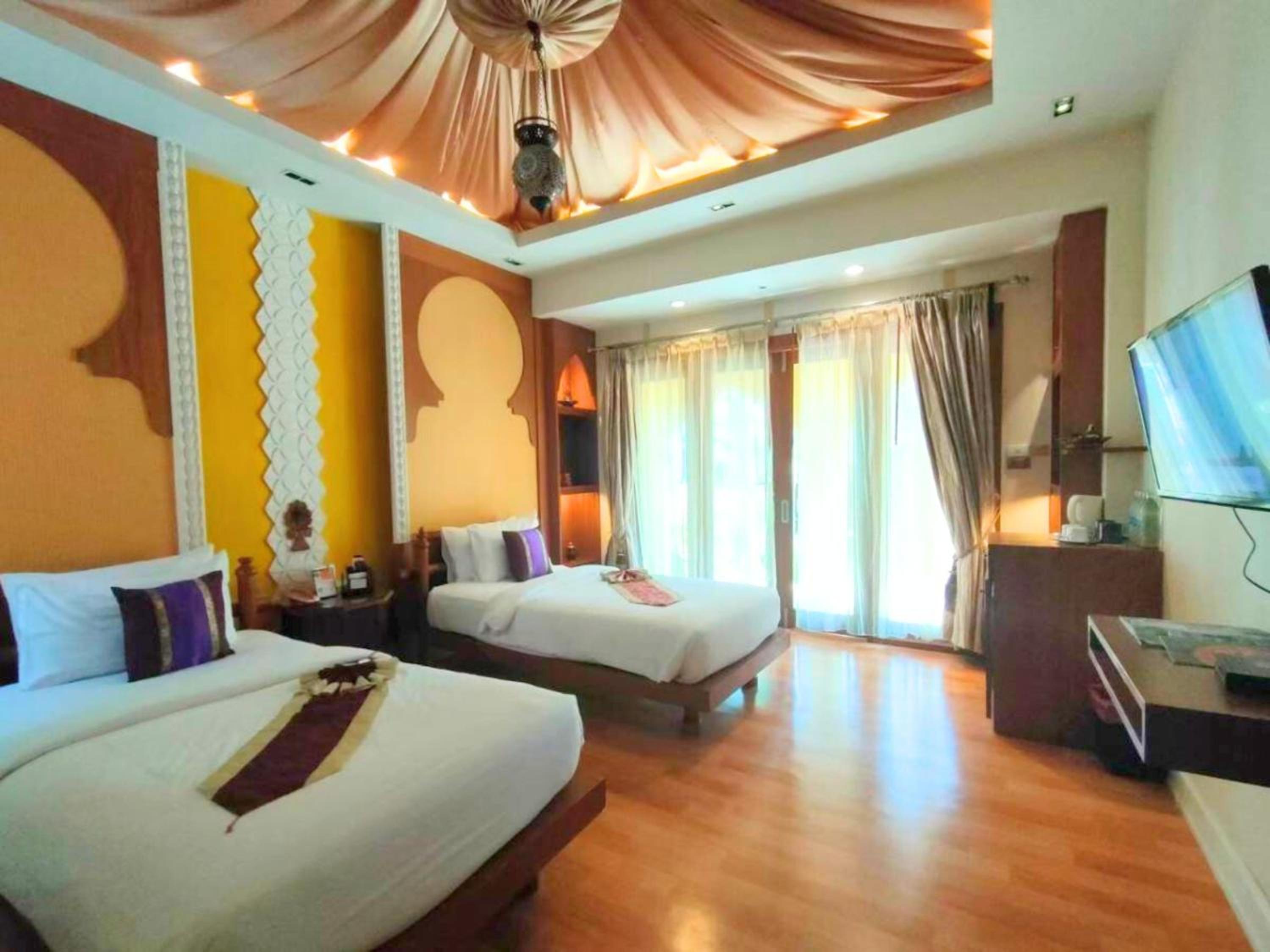 Villa - Photo 1