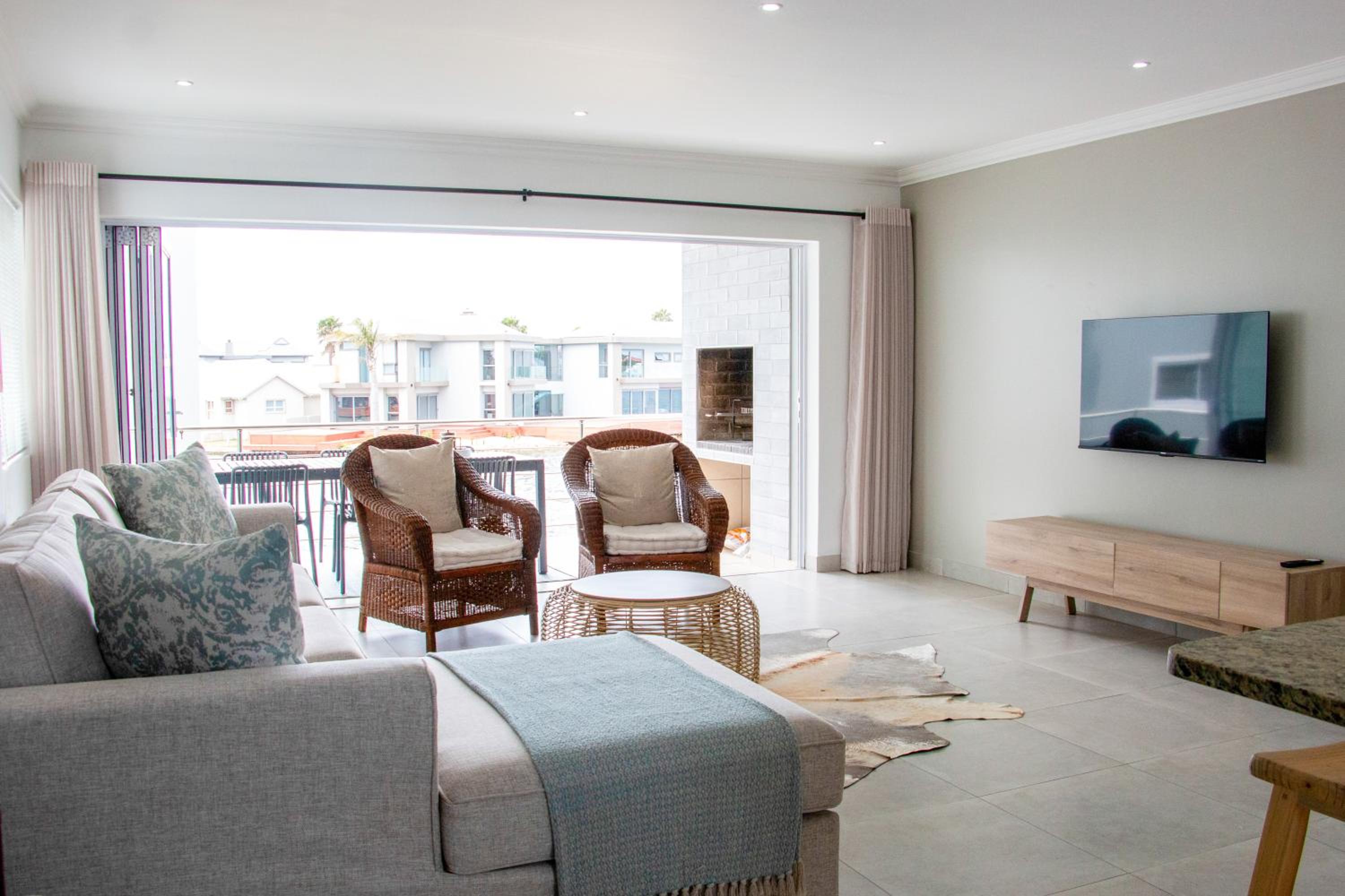 Apartment with Lake View photo 1