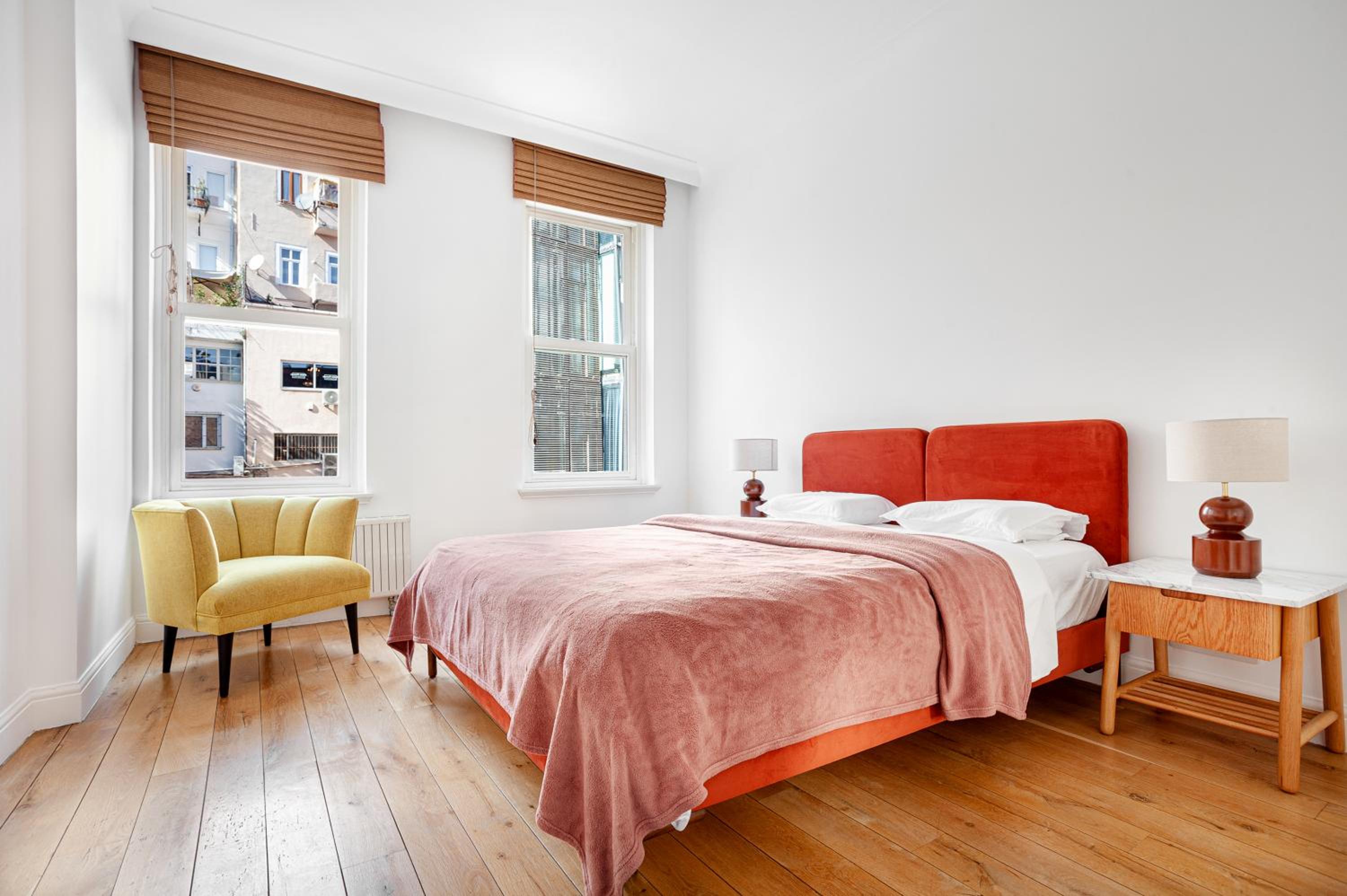 Two-Bedroom Apartment with City View photo 2