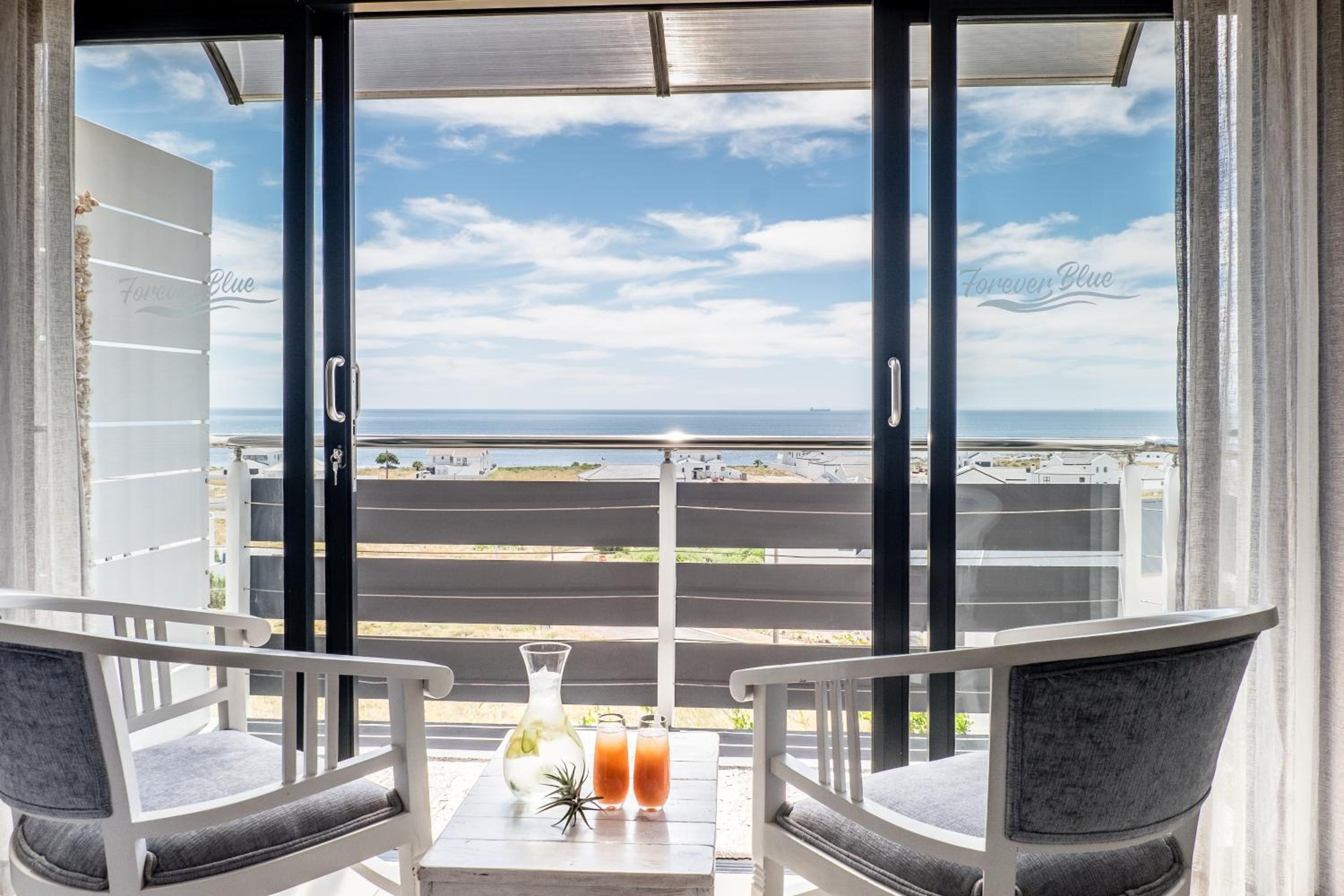 Double Room with Sea View - Photo 21