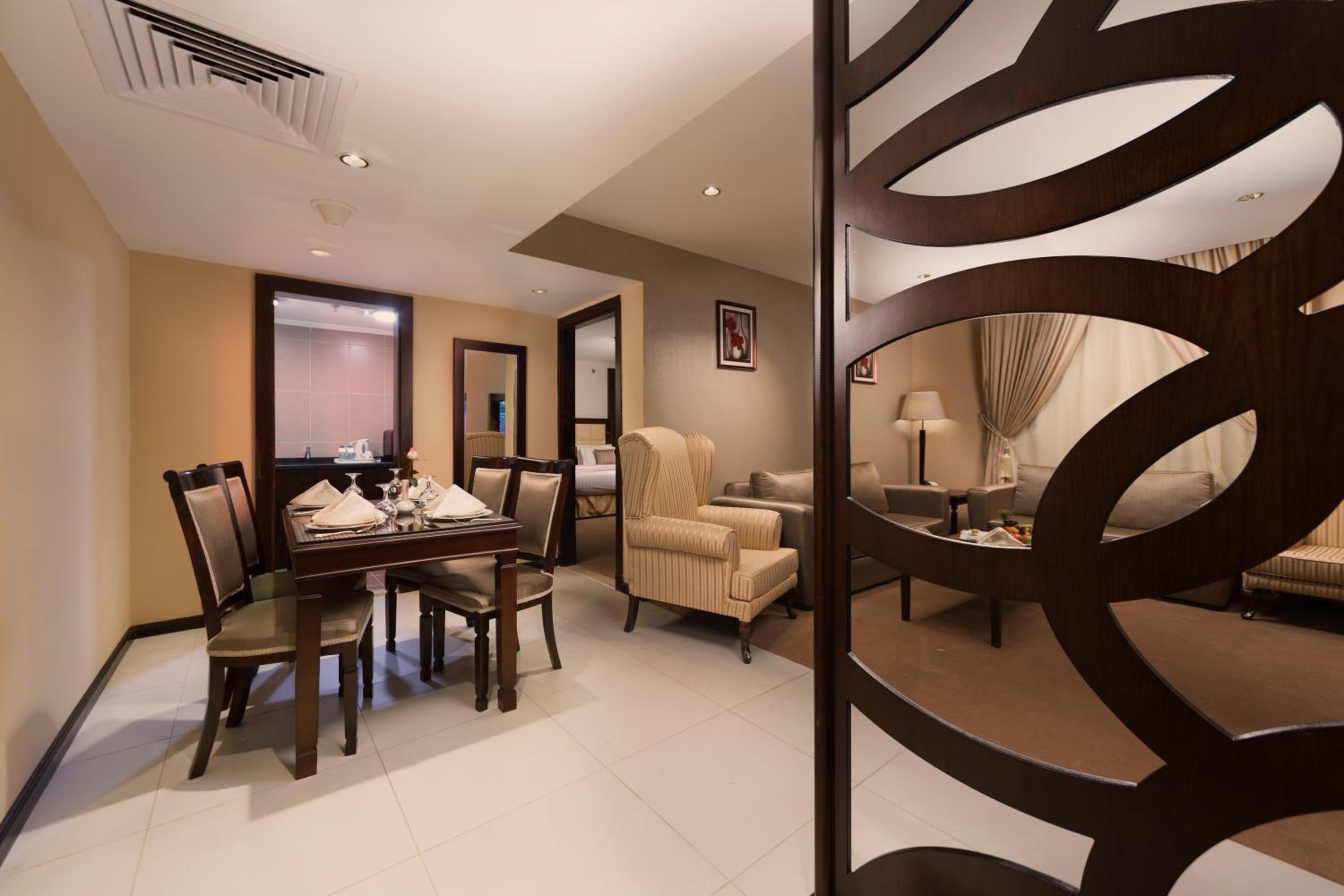 Deluxe Suite photo 2