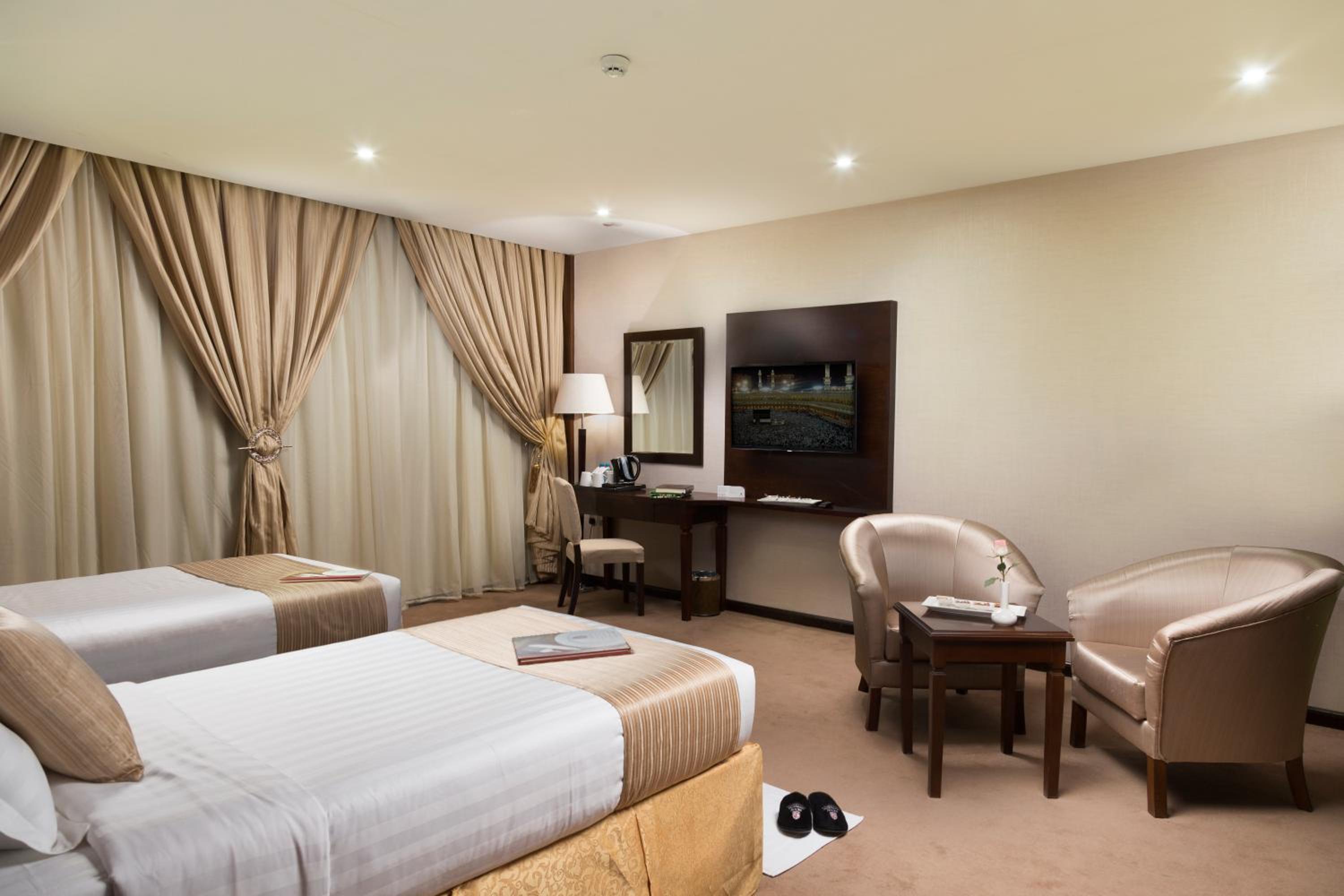 Standard Twin Room photo 2