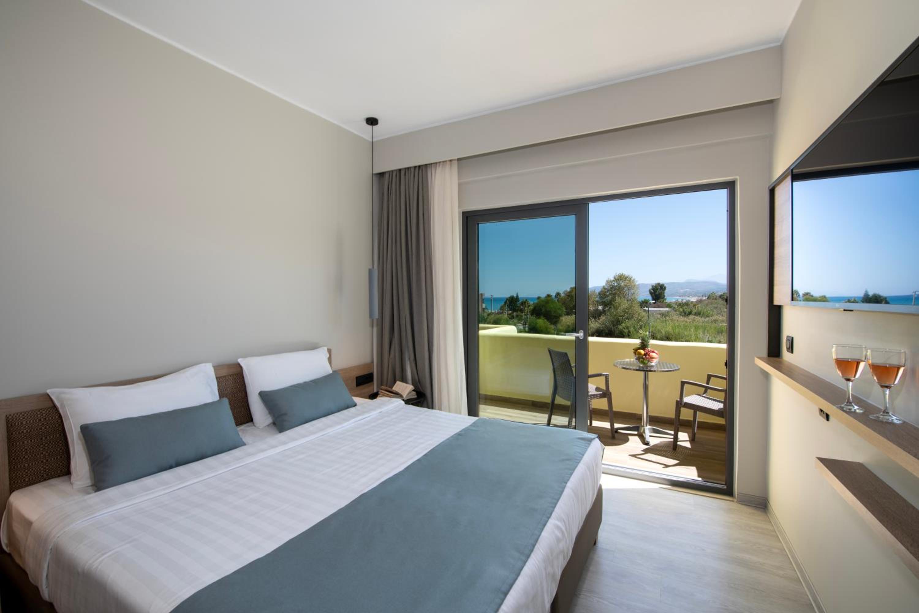 Quarto Duplo de Luxo com Vista Lateral para o Mar
