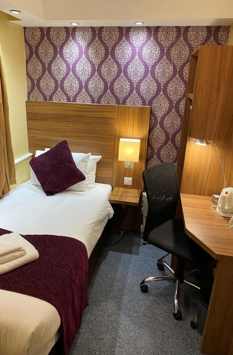 Single Room photo 2