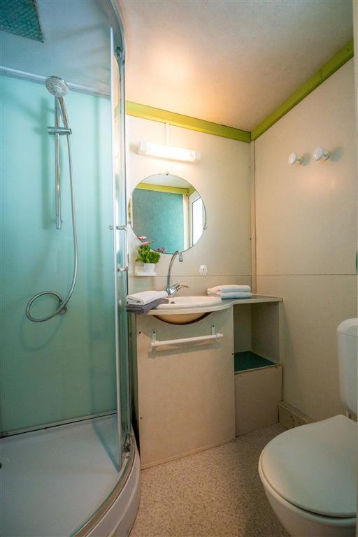 Mobile Home x 5 photo 3