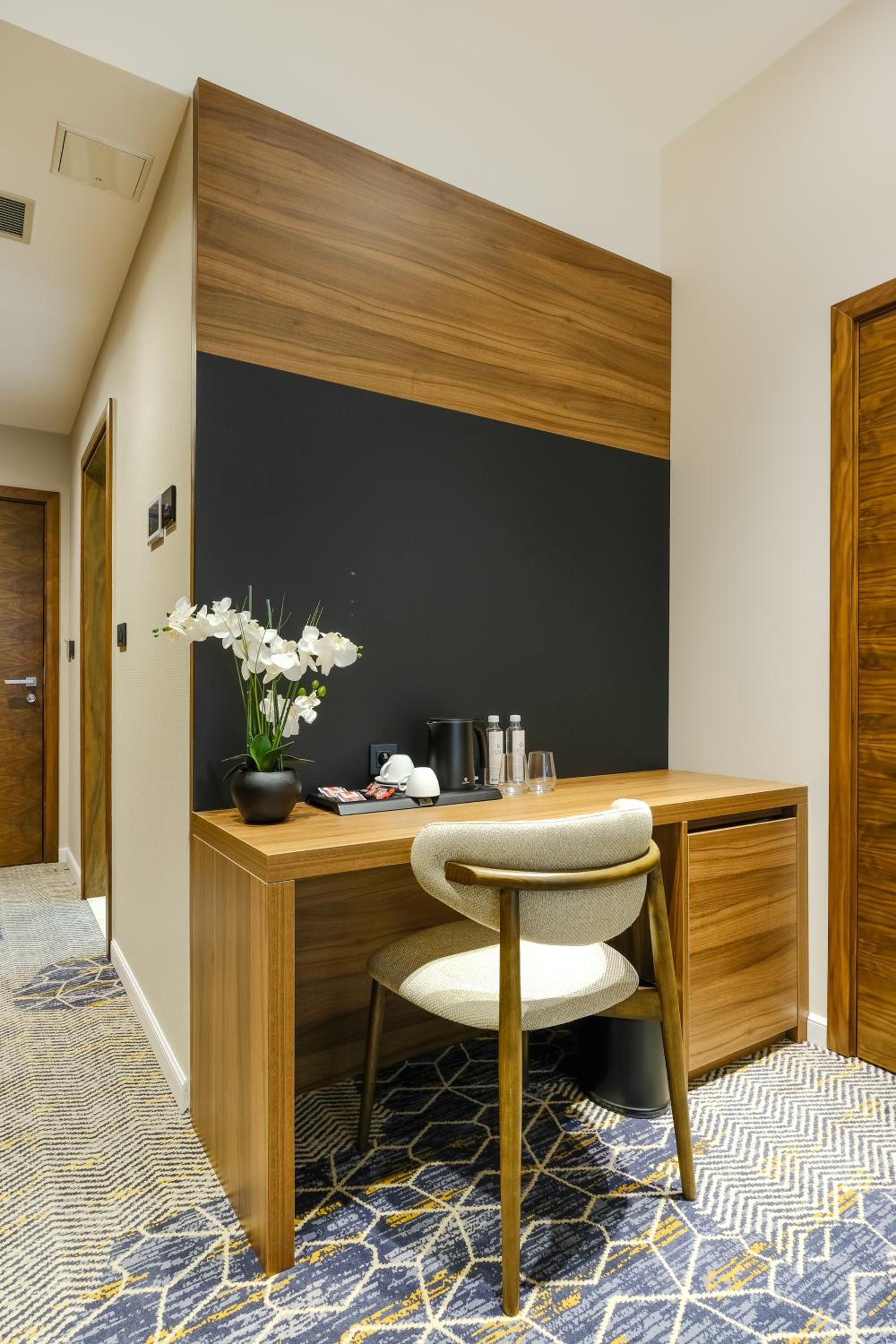 Single Room photo 2