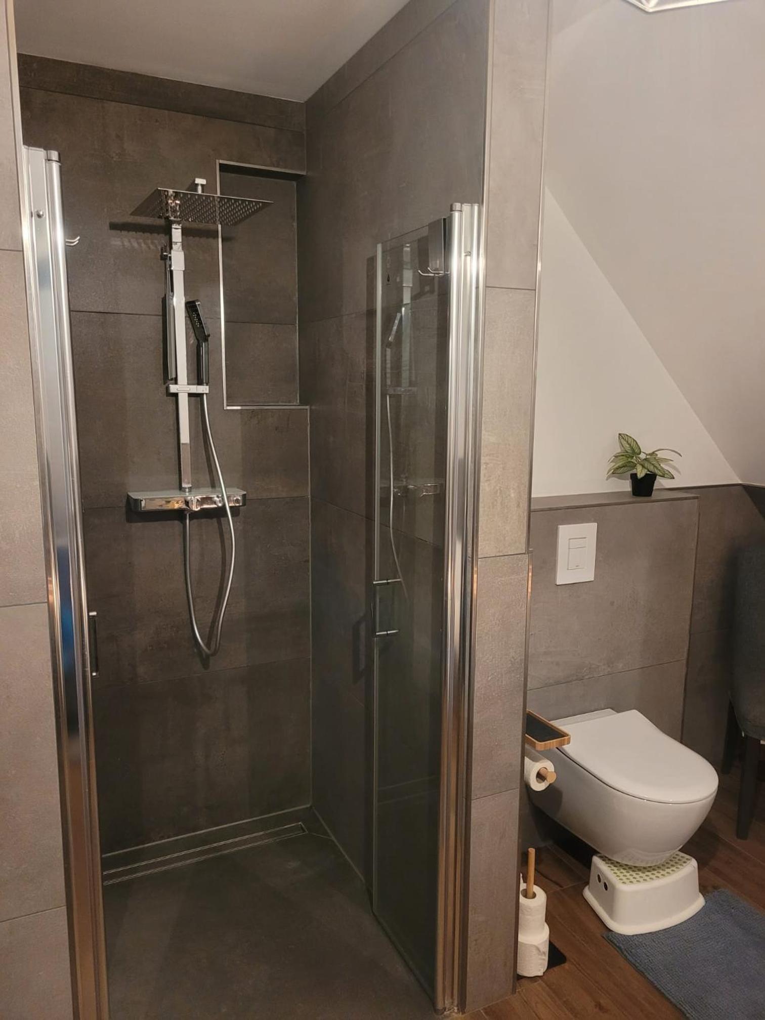 Deluxe Double Room (2 Adults + 1 Child) photo 2
