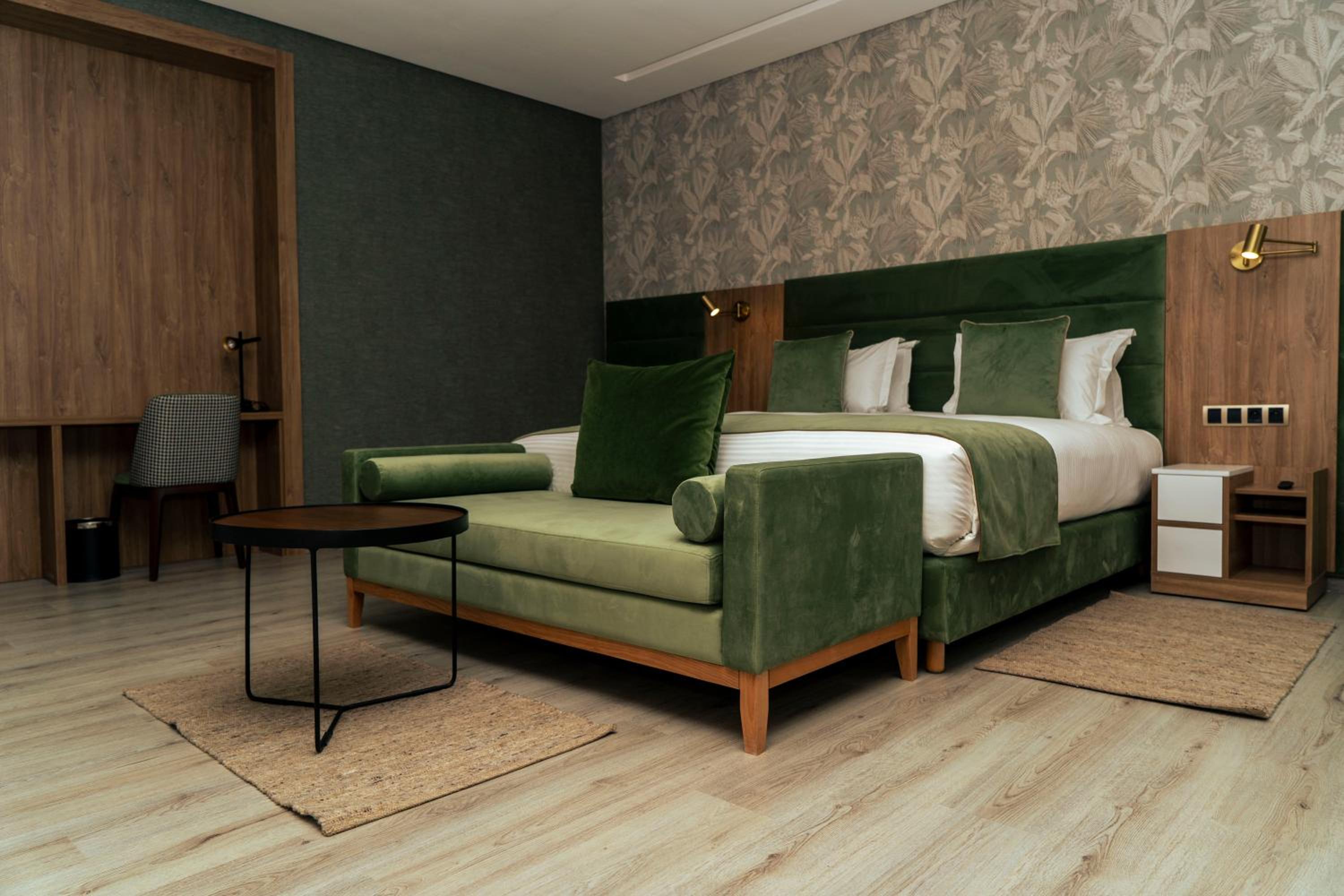 Suite with Garden View - Photo 6