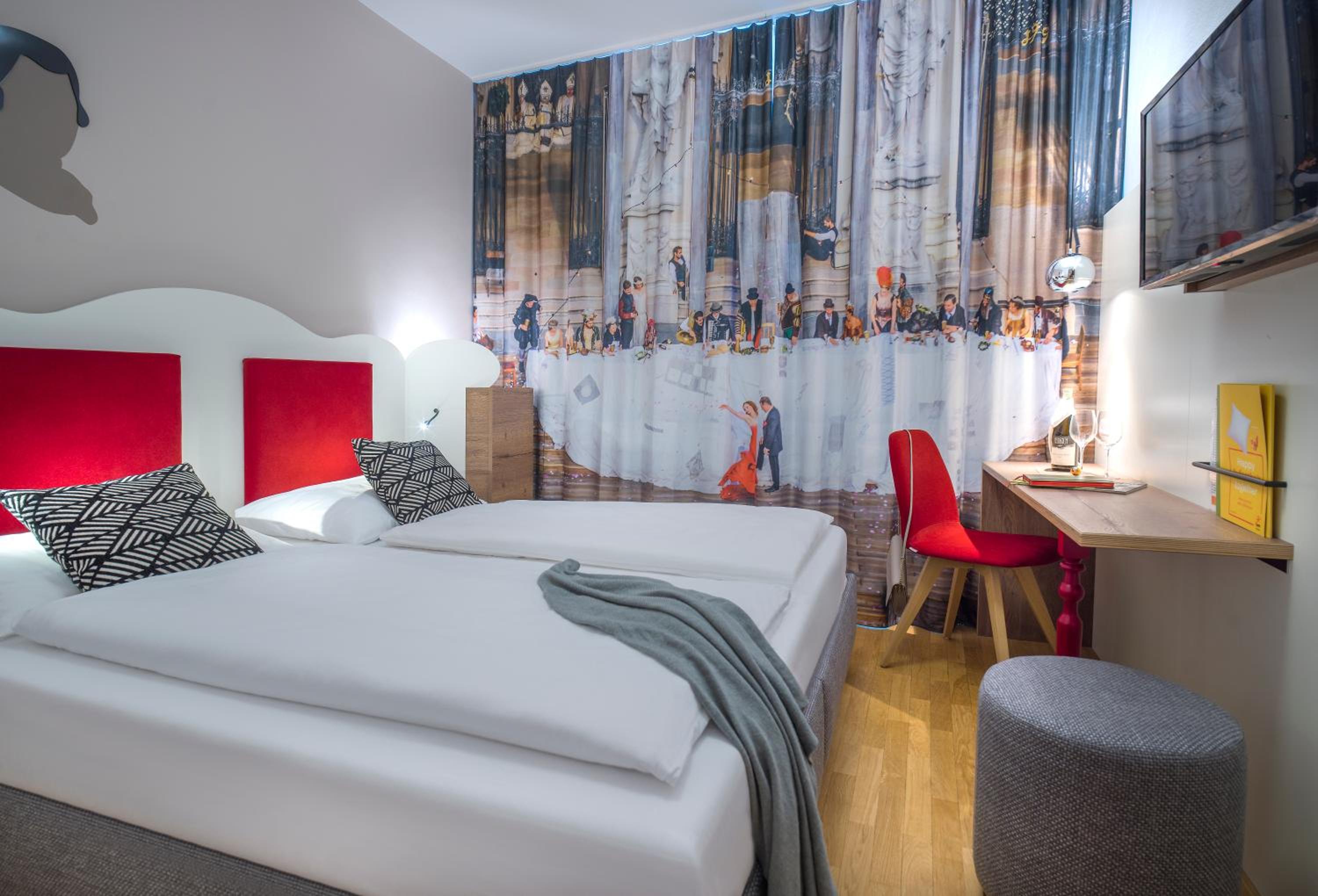 Double Room - Photo 6