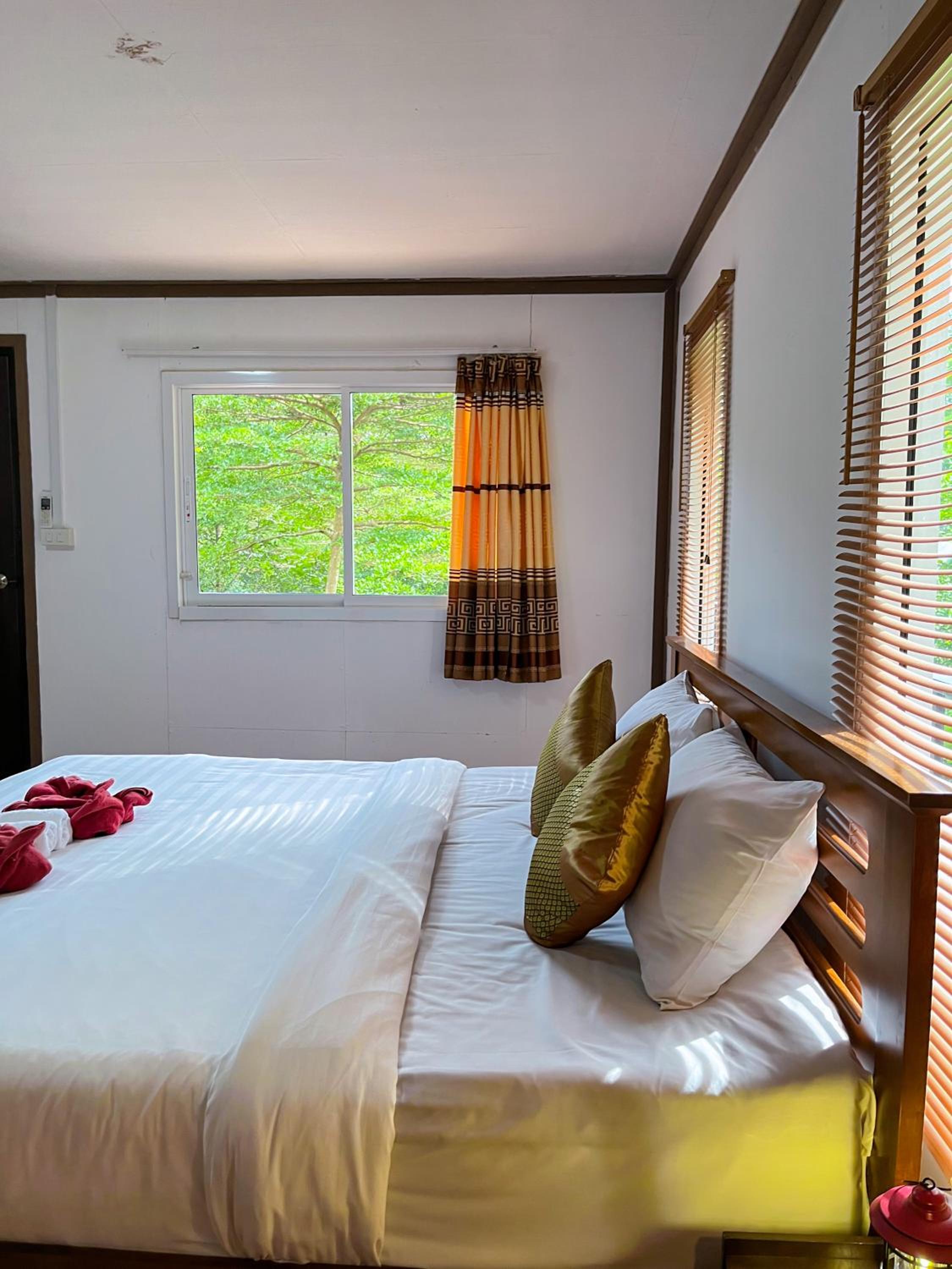 Queen Room with Balcony