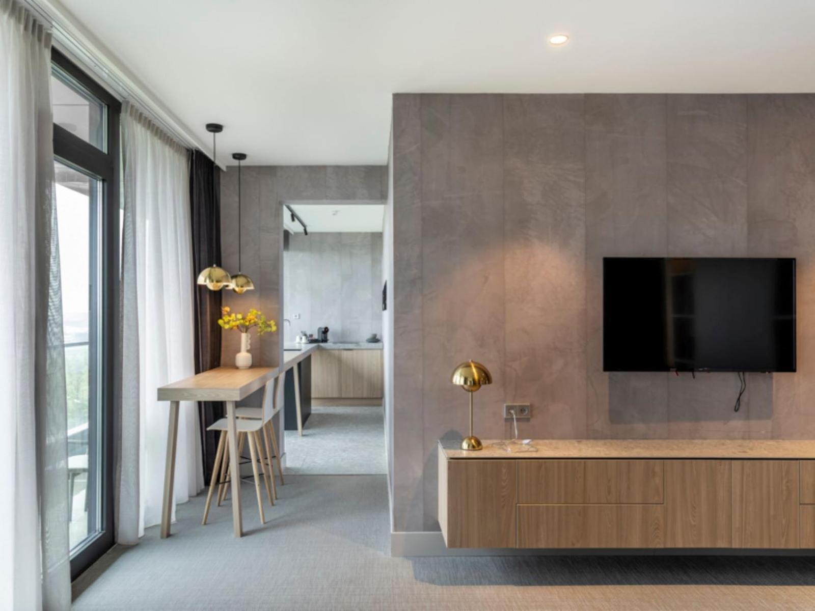 King Suite - Photo 4