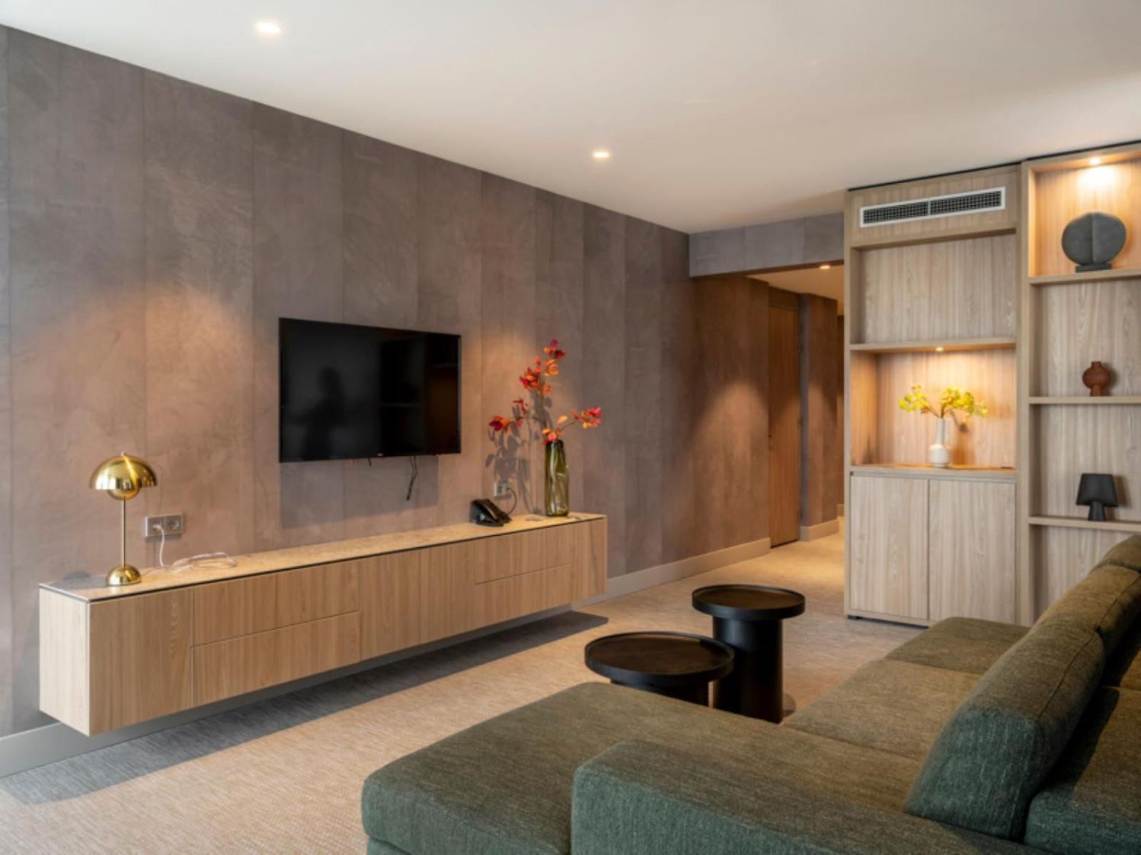 King Suite - Photo 3