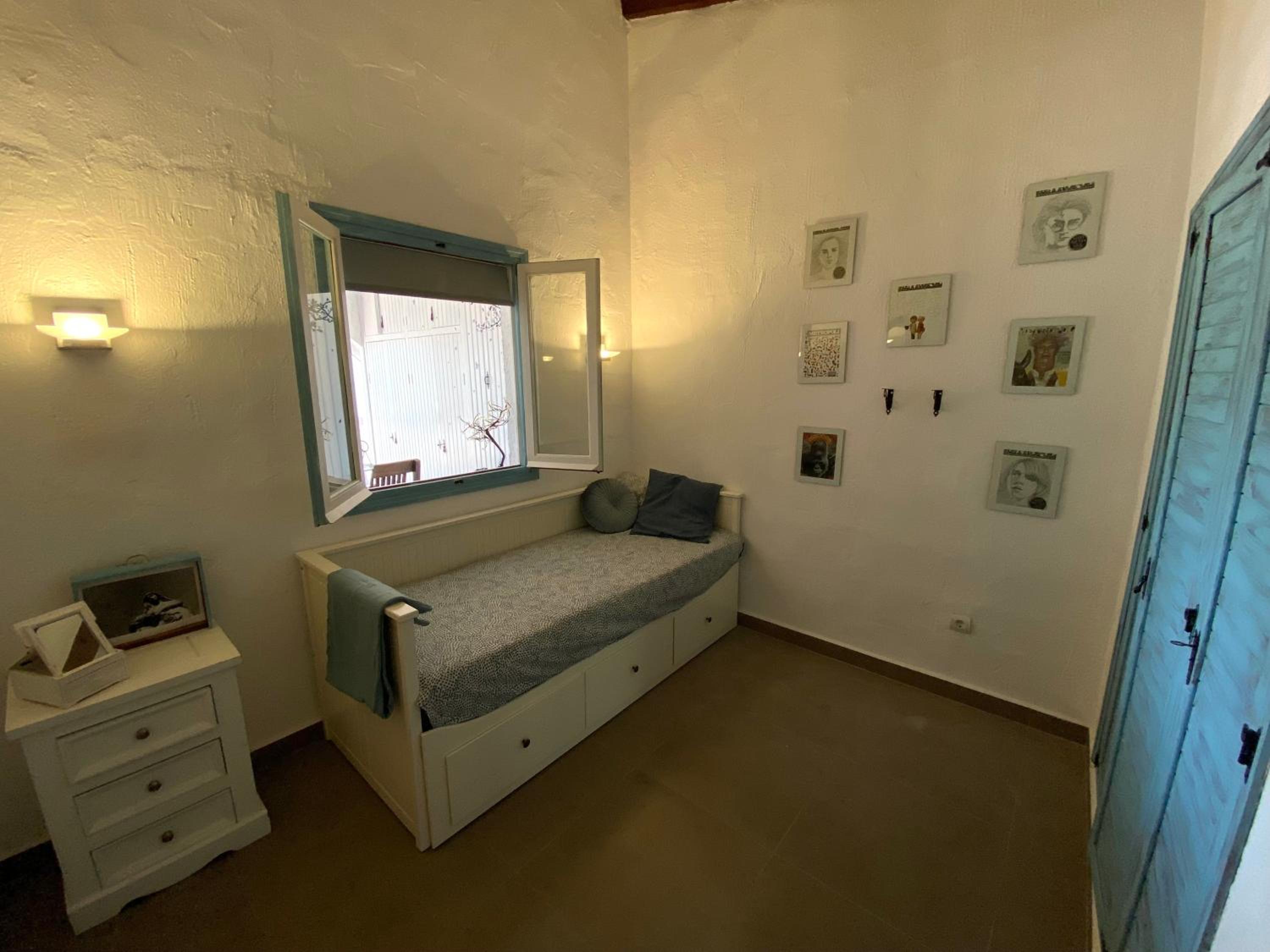 Two-Bedroom House photo 2