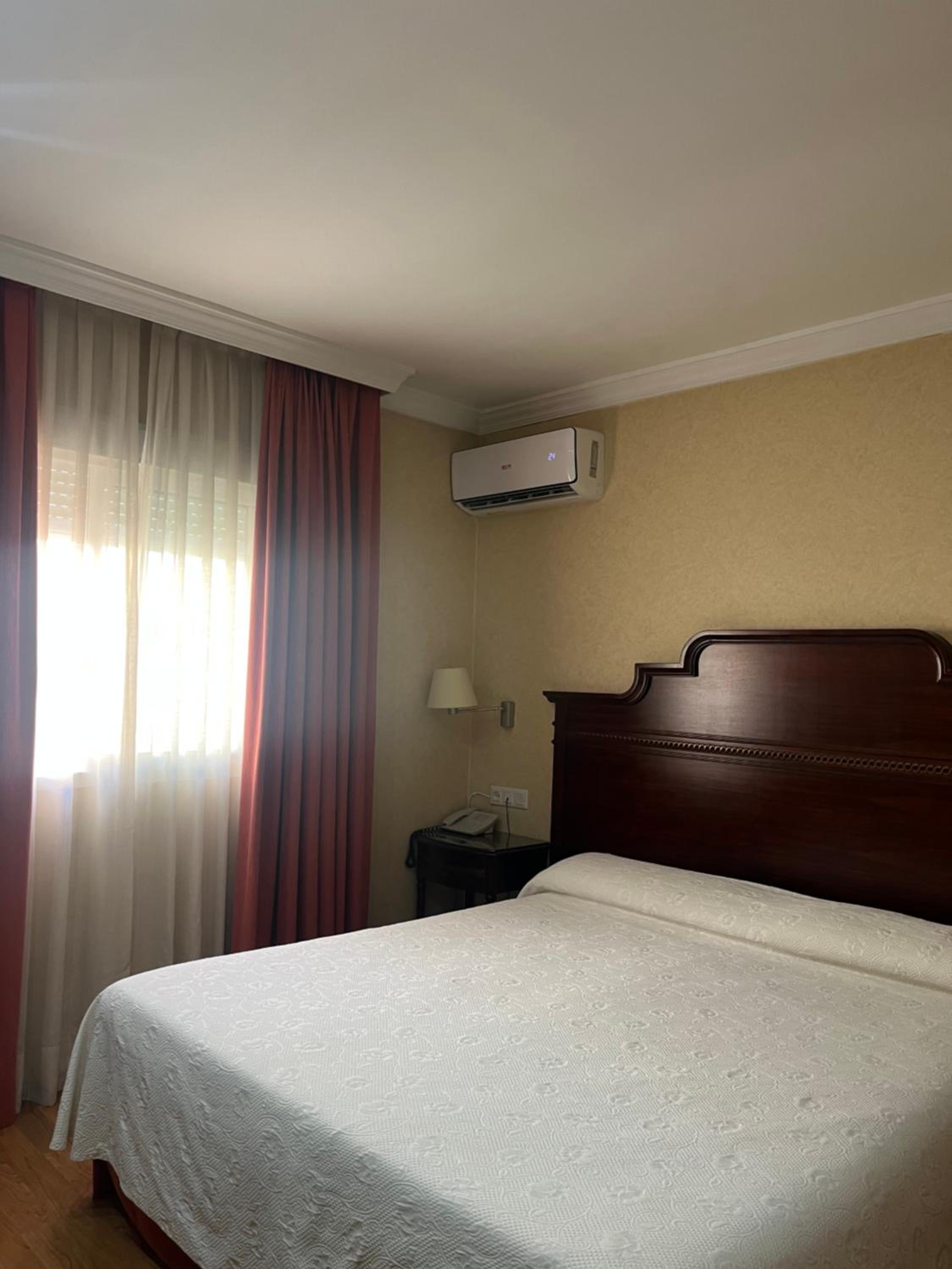 Double or Twin Room - Photo 1