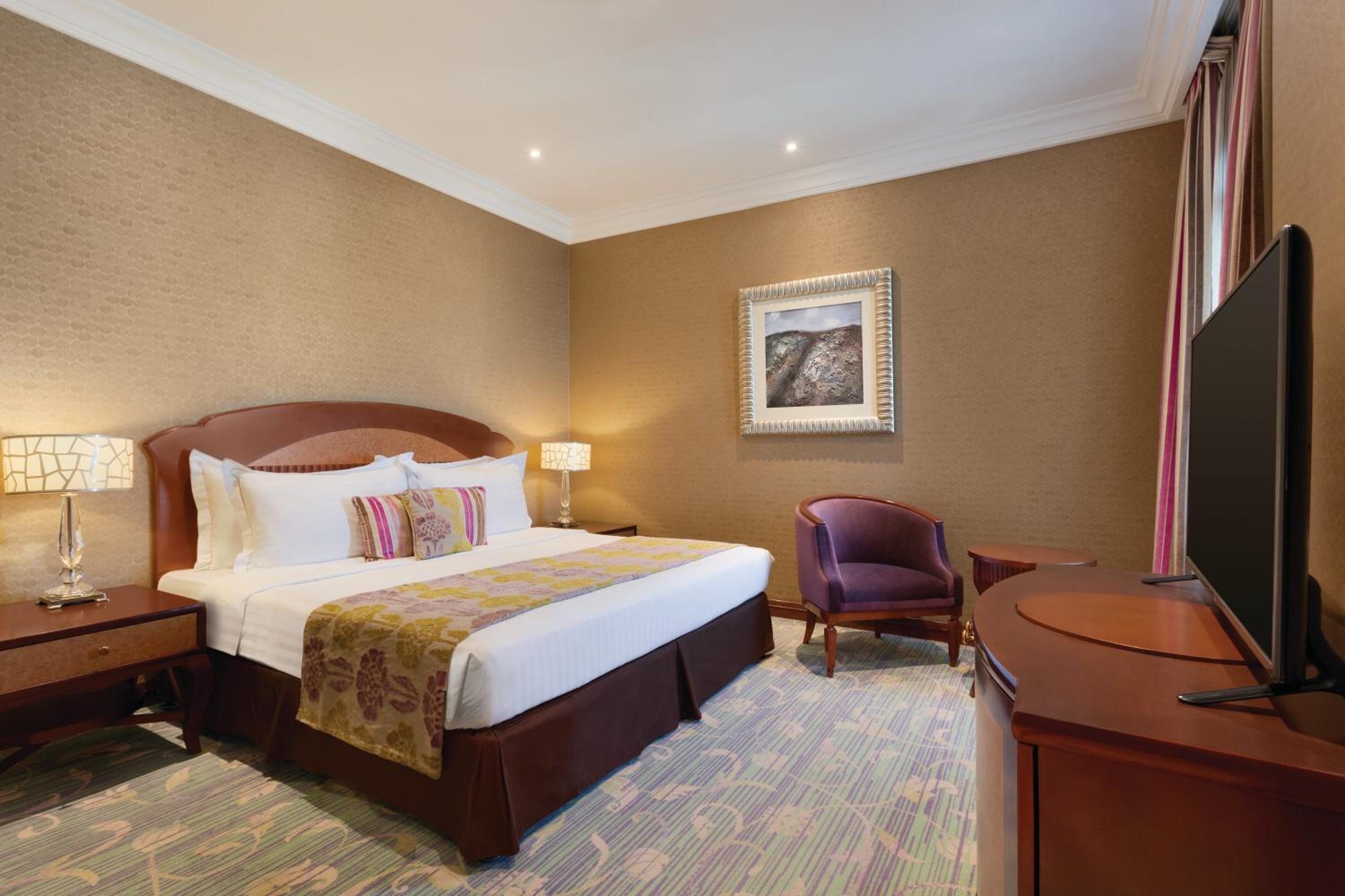 Junior King Suite - Photo 4