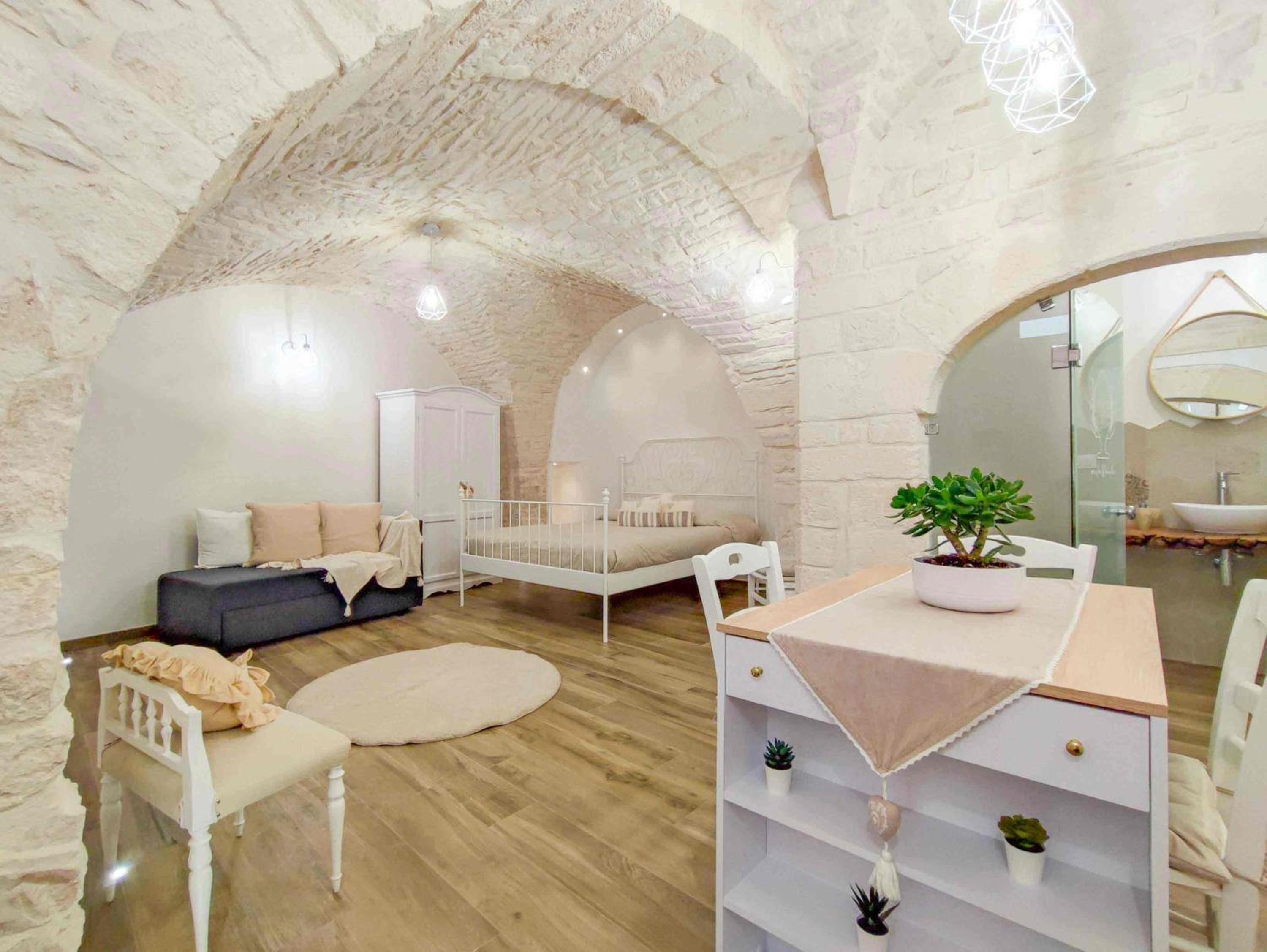 One-Bedroom House photo 1