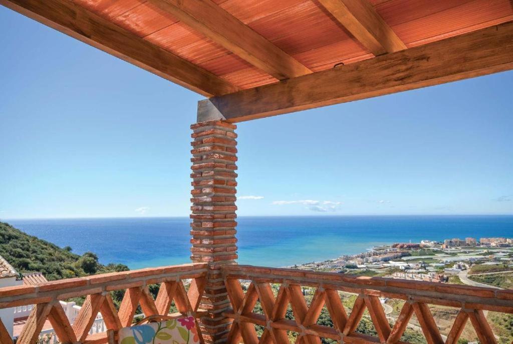 Villa photo 2