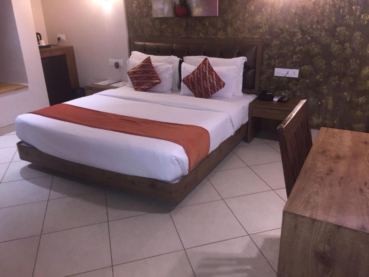Premier Room with Balcony photo 1