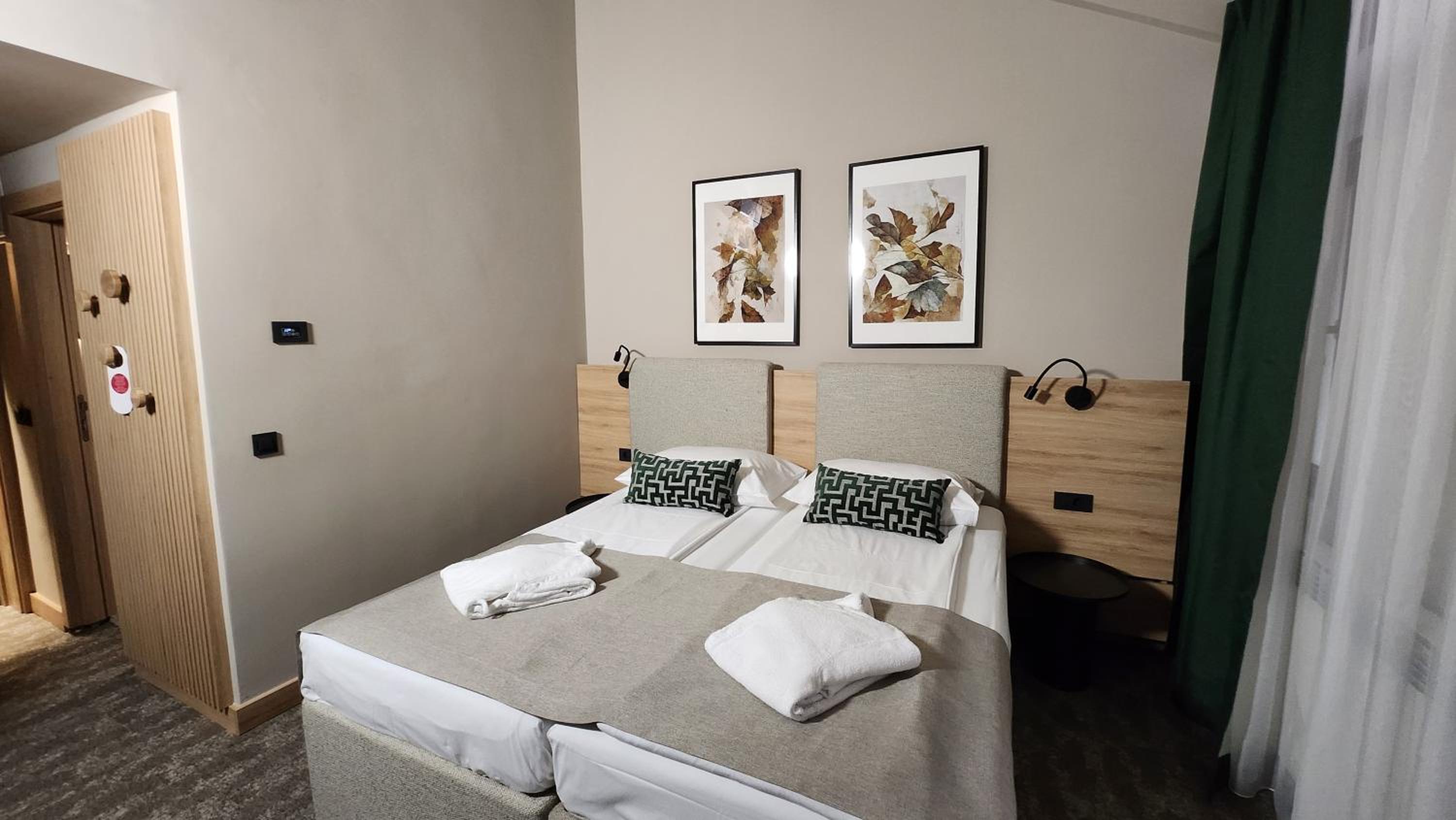 Standard Twin Room photo 2