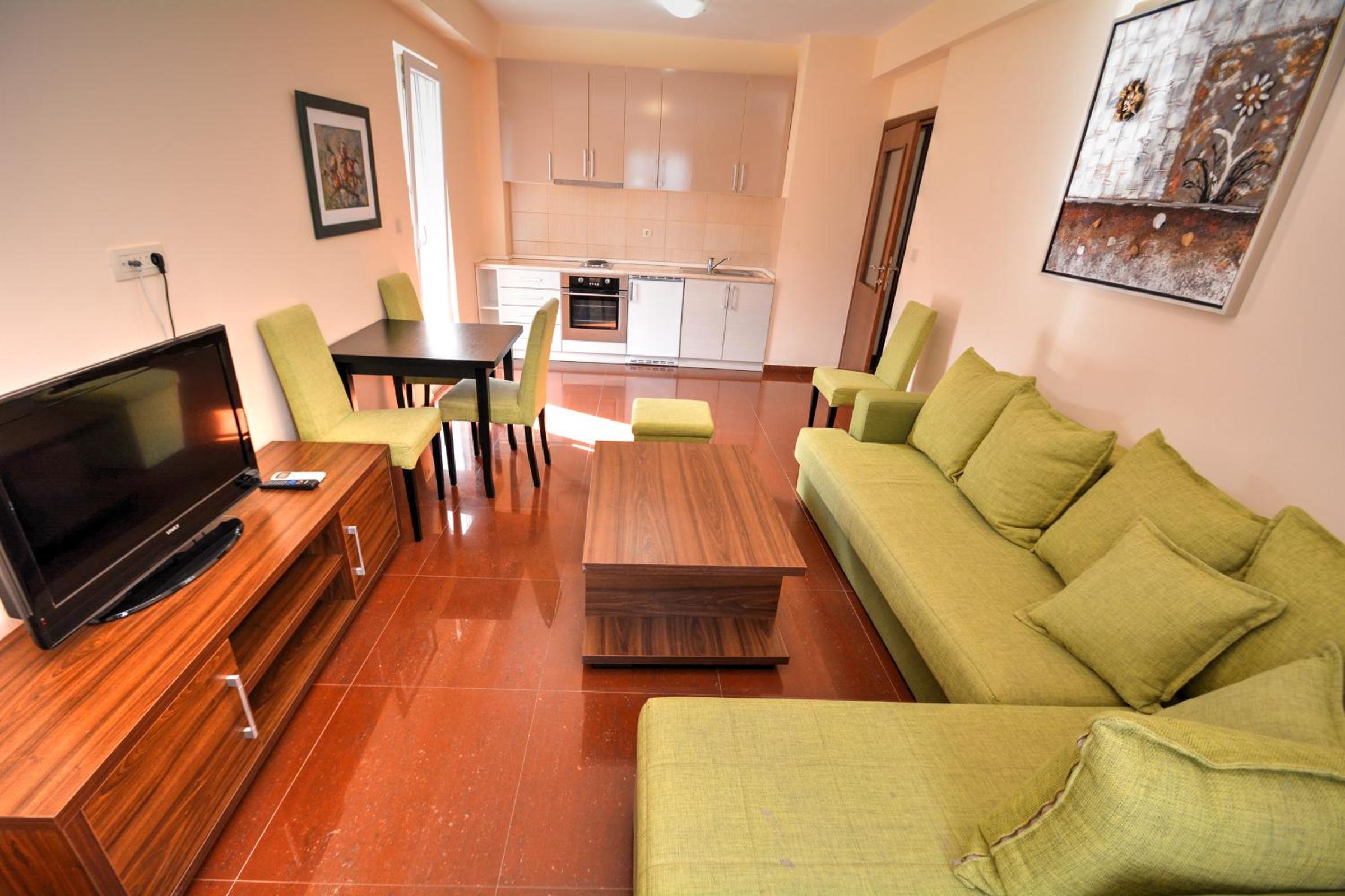 One-Bedroom Apartment