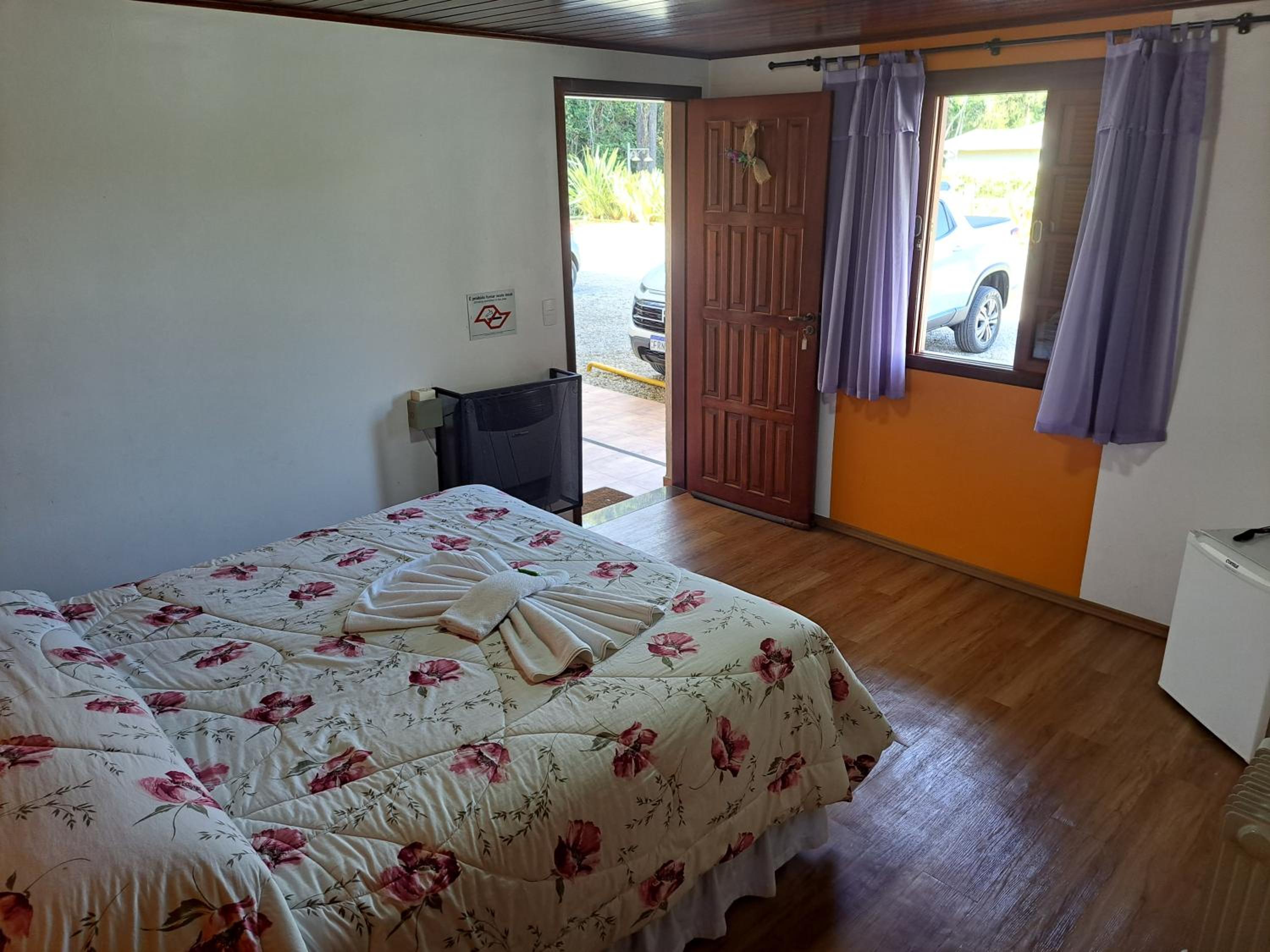 Standard Double Room - Photo 3