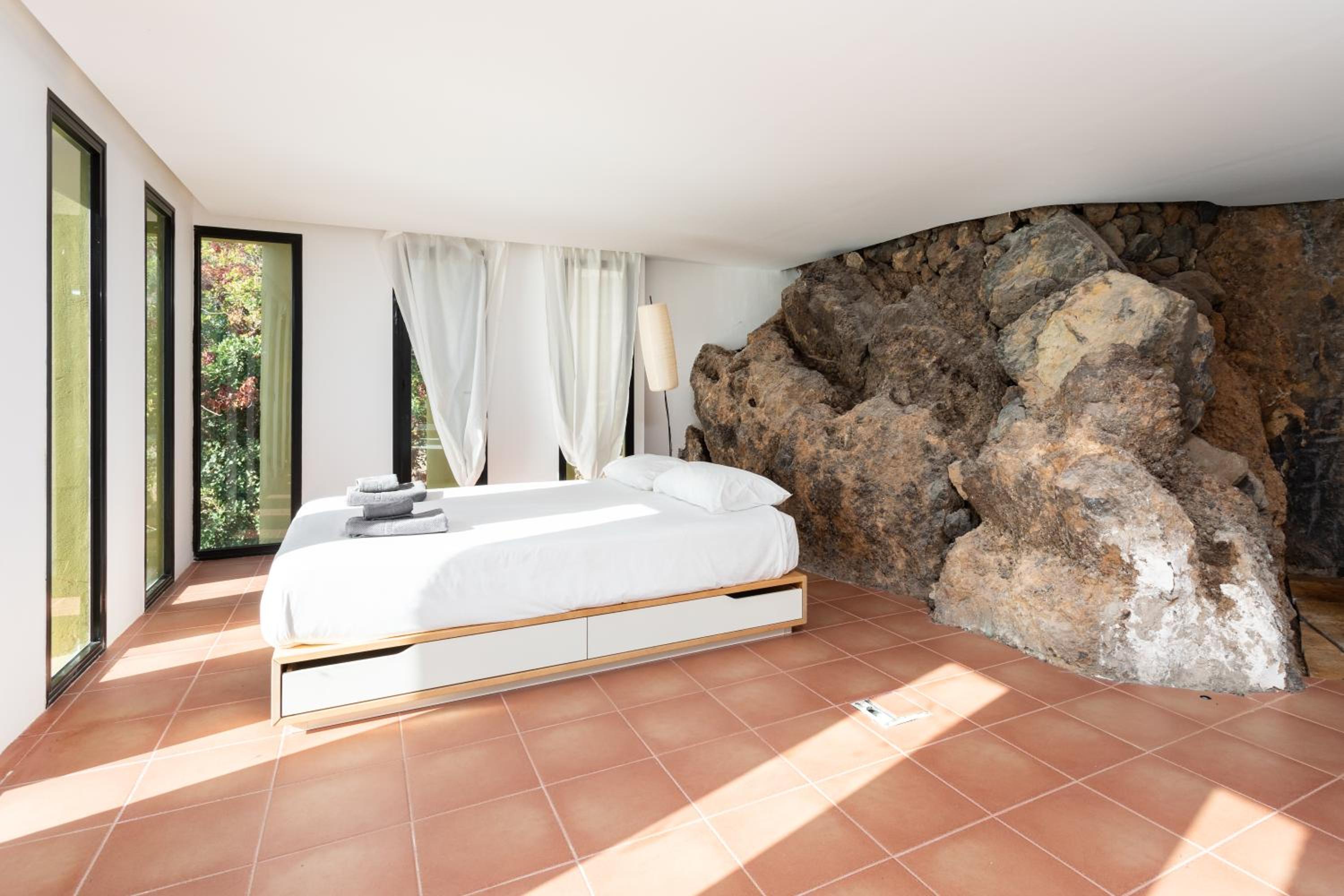 Three-Bedroom Villa photo 3