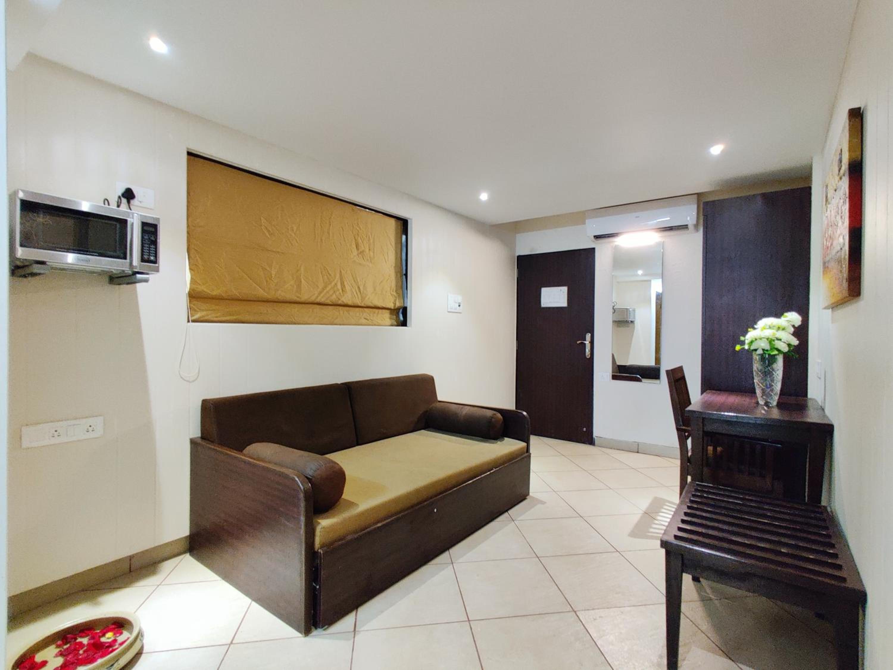 Suite - Photo 3